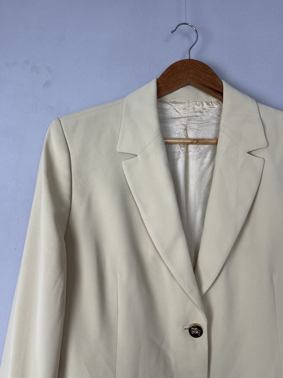 Burberry × Vintage Burberry`s Vintage Luxury Golden Button Blazer Size M / US 6-8 / IT 42-44 - 2 Thumbnail