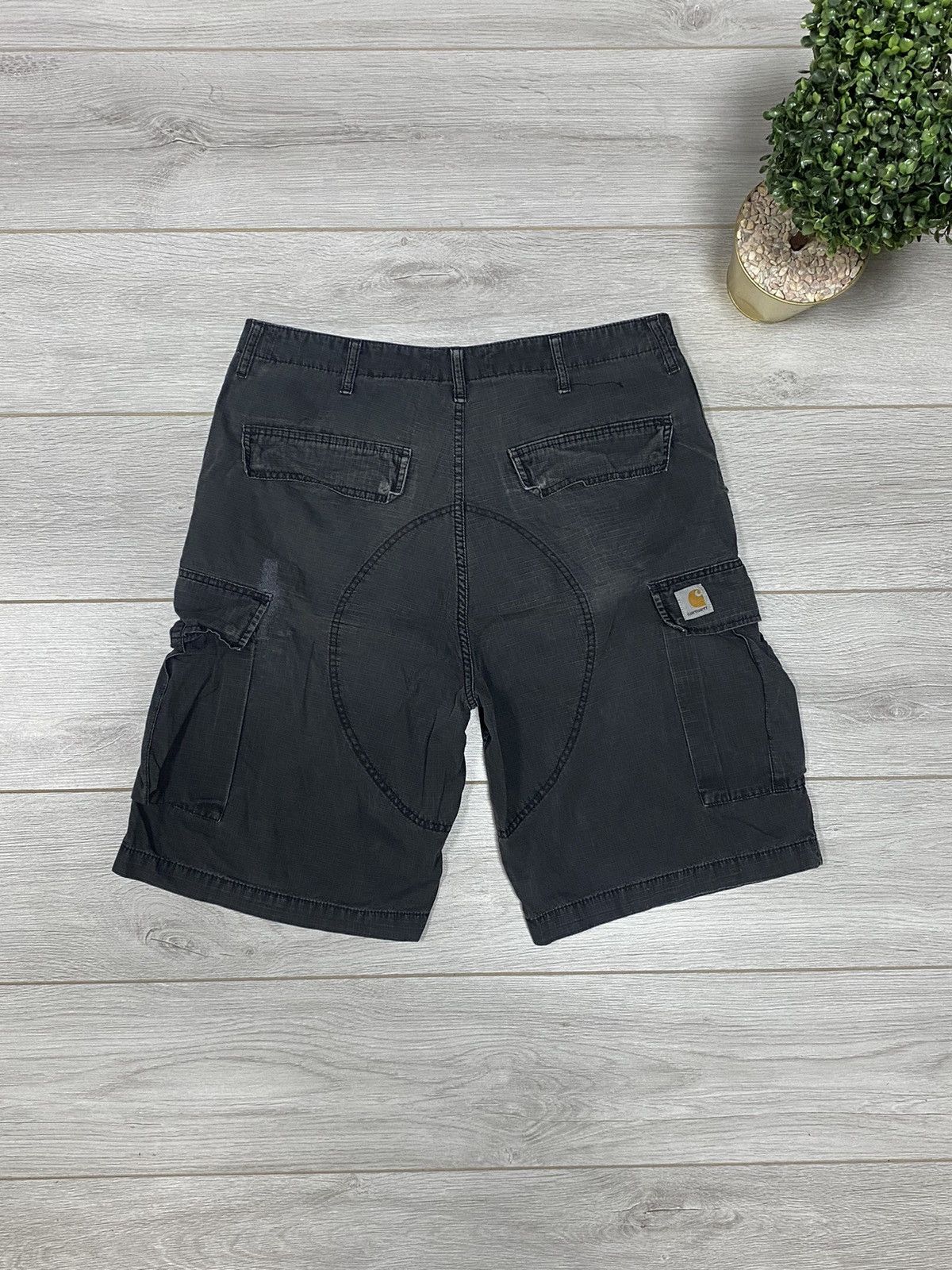 Carhartt Carhartt cargo shorts faded vintage Size US 34 / EU 50 - 1 Thumbnail