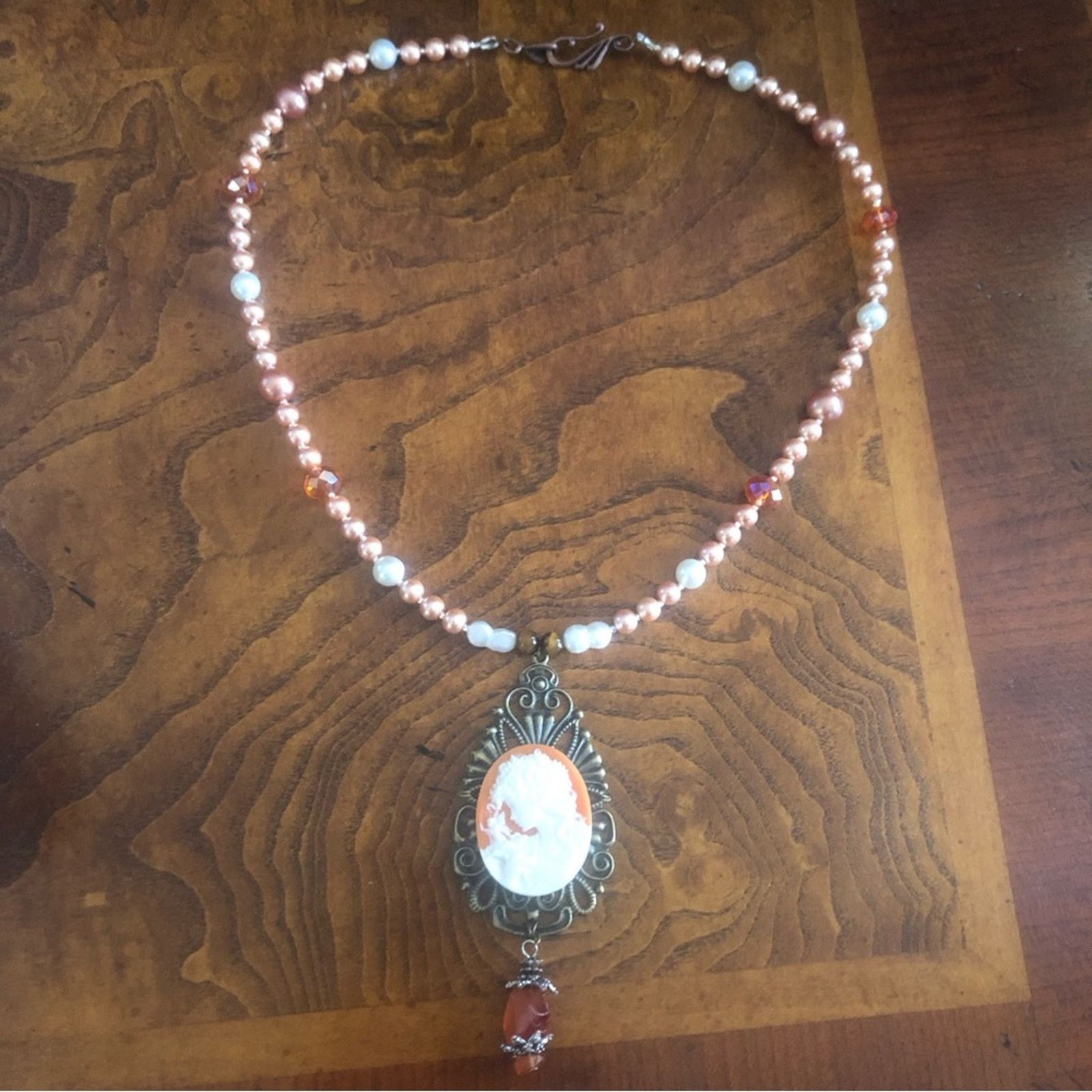 Handmade Handcrafted whimsical lady cameo pendant Pearl necklace Size ONE SIZE - 8 Thumbnail