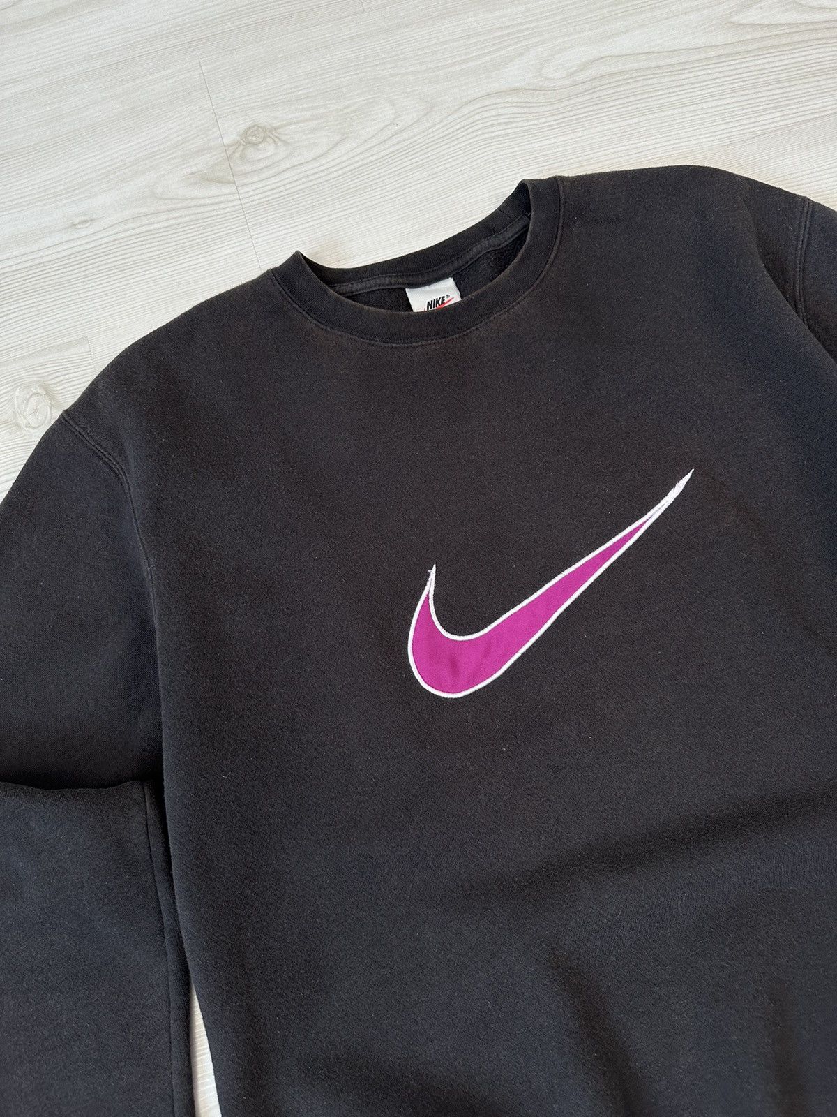Nike Vintage Y2k Nike Big Swoosh Sweatshirt Oversized Size US L / EU 52-54 / 3 - 3 Thumbnail