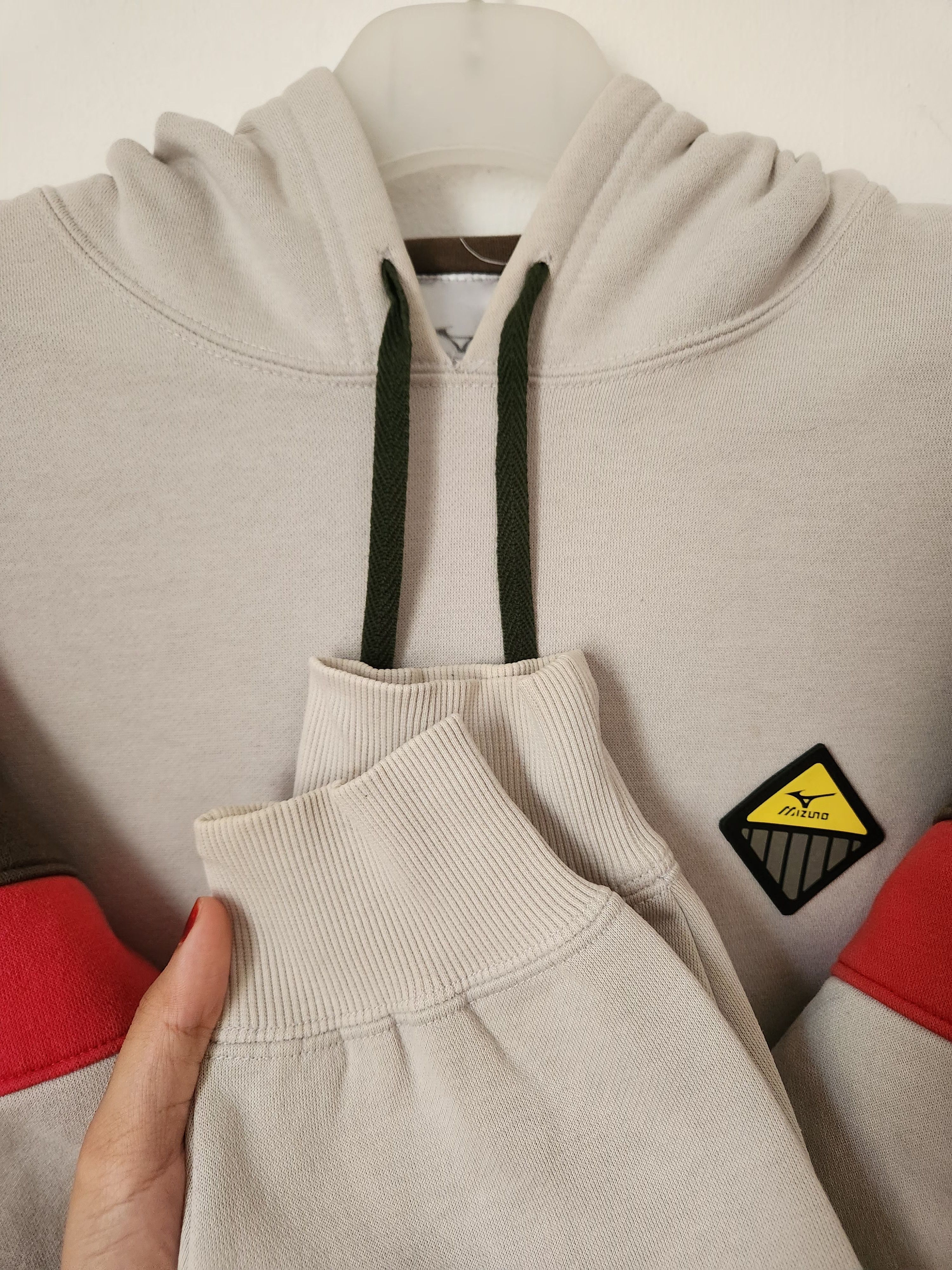 Mizuno Mizuno vintage hoodie cream Size US XL / EU 56 / 4 - 10 Thumbnail