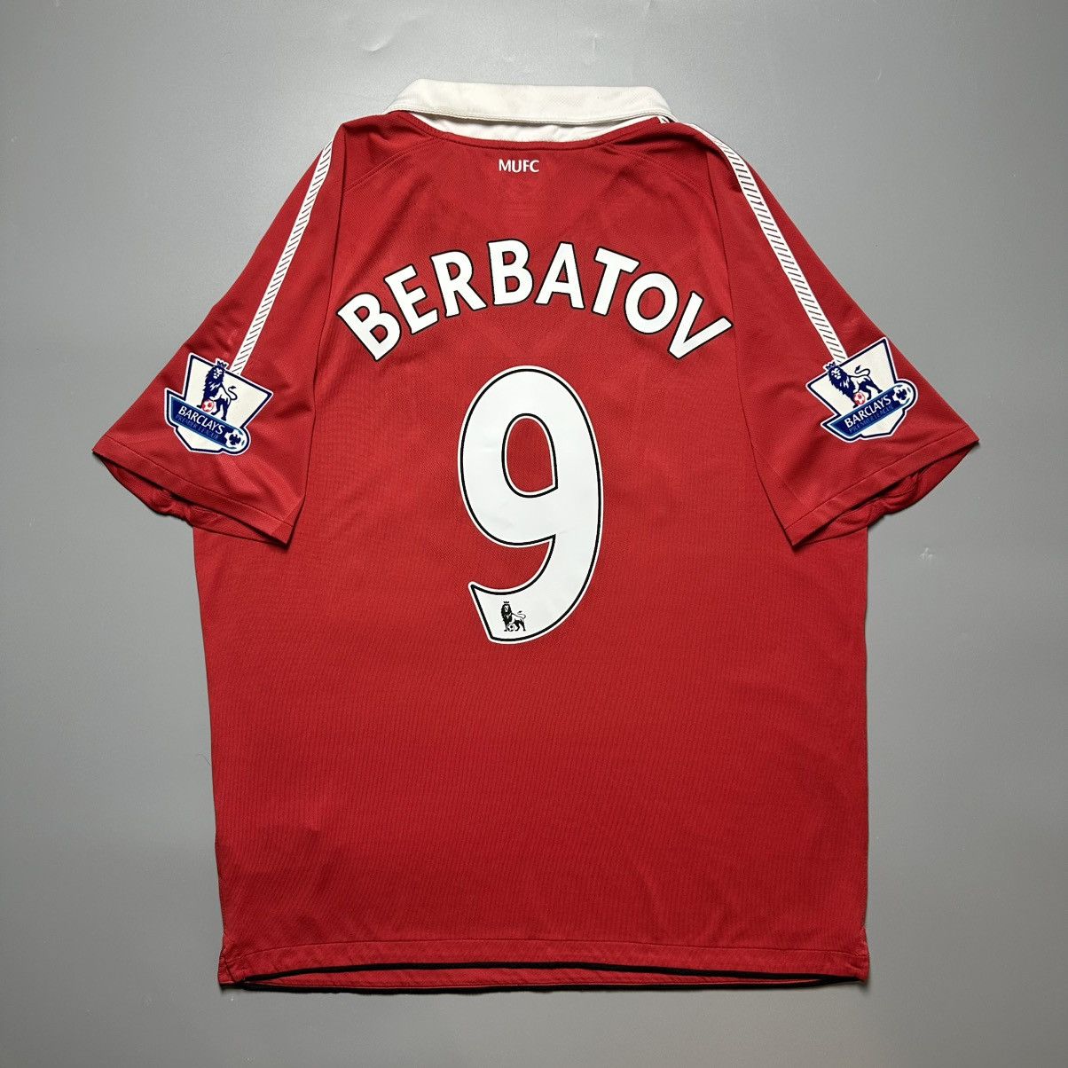 Nike MAN UNITED NIKE 2010/2011 FOOTBALL HOME JERSEY #9 BERBATOV Size US XL / EU 56 / 4 - 1 Thumbnail