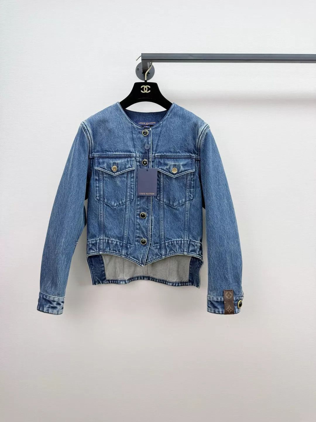 Louis Vuitton LV new with tags denim jacket size 34 authentic Size XS / US 0-2 / IT 36-38 - 1 Thumbnail