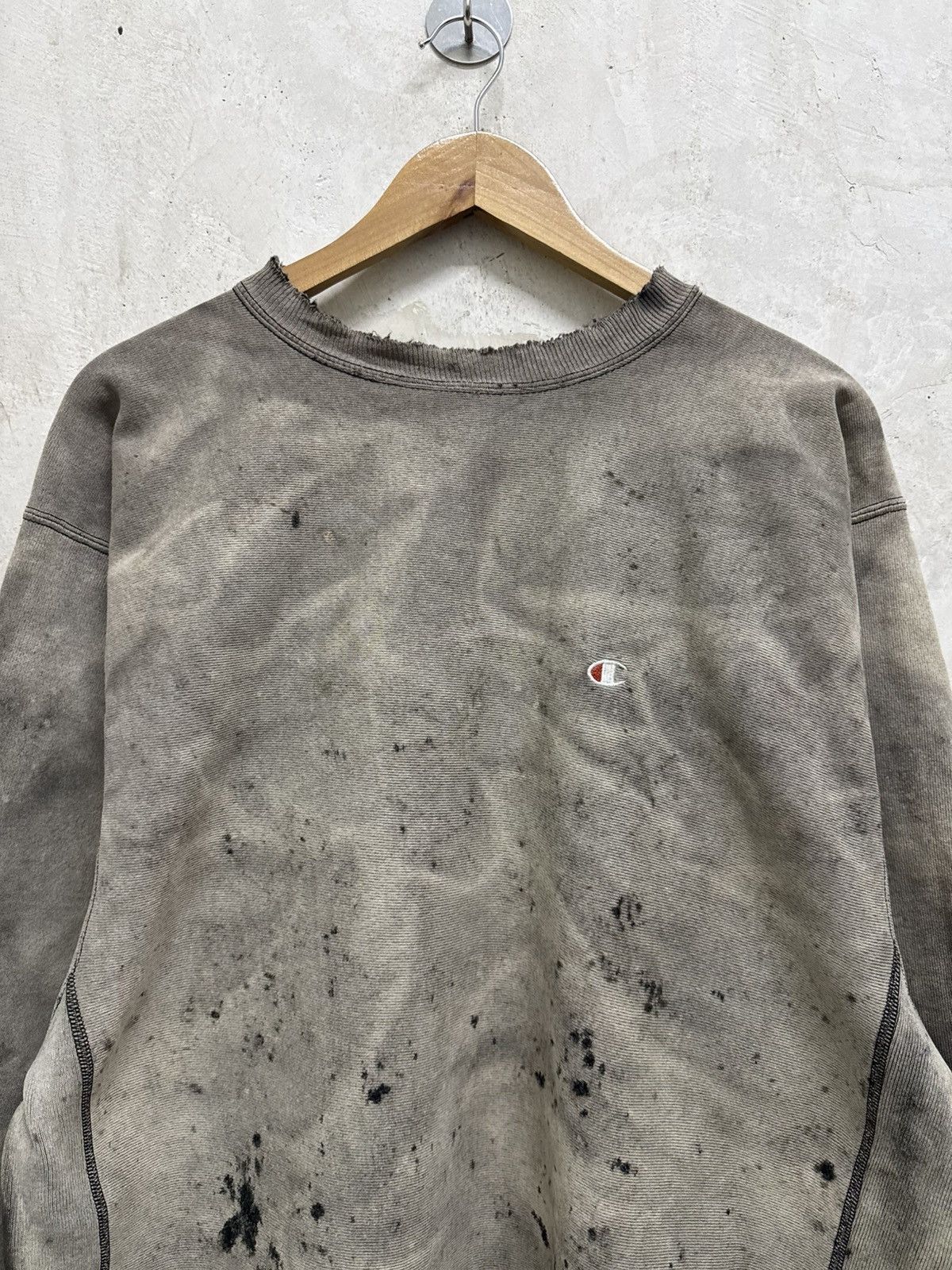 Champion Vintage 90’s Distressed Champion Reverse Weave Crewneck Size US XXL / EU 58 / 5 - 2 Thumbnail