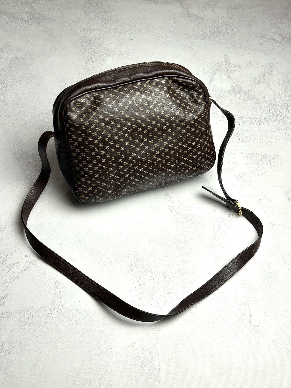 Celine × Designer Celine shoulder bag Triomphe gold hardware leather Size ONE SIZE - 6 Thumbnail