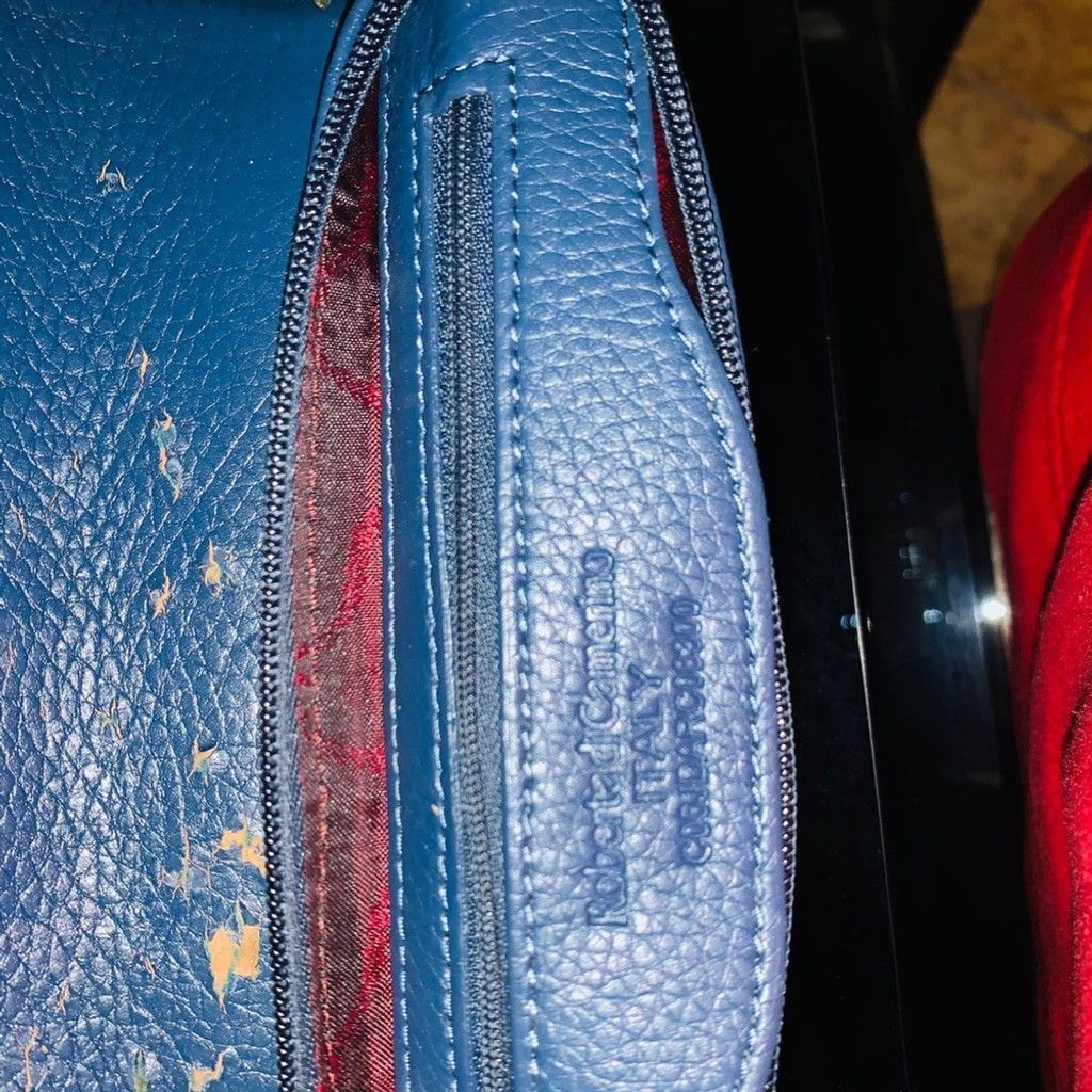Roberta di Camerino 💲💰SALE💰💲Roberta DiCamerino authentic purse Size ONE SIZE - 5 Thumbnail