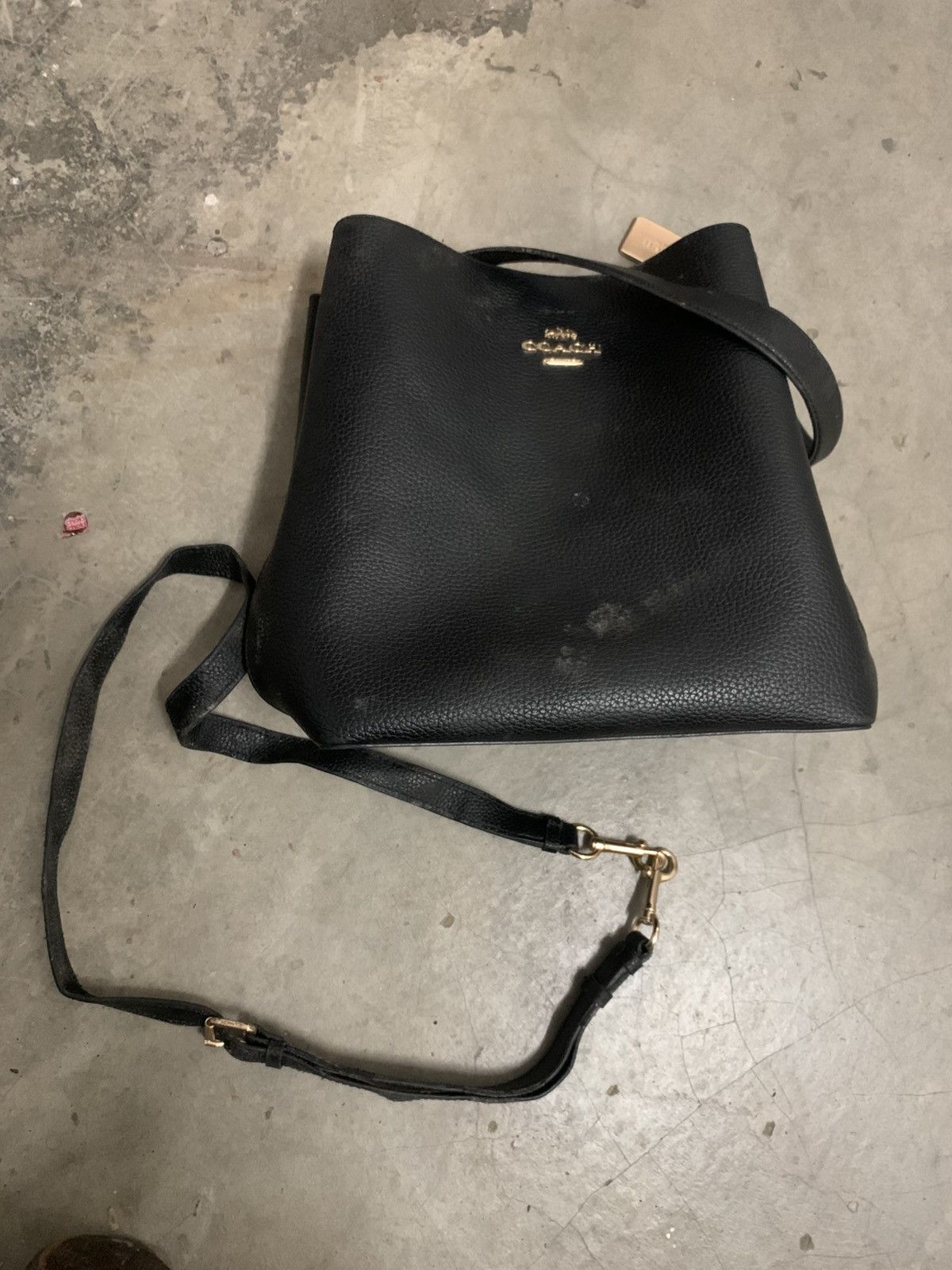 Coach Coach Town Bucket Bag pebble leather lgold/black Size ONE SIZE - 16 Thumbnail