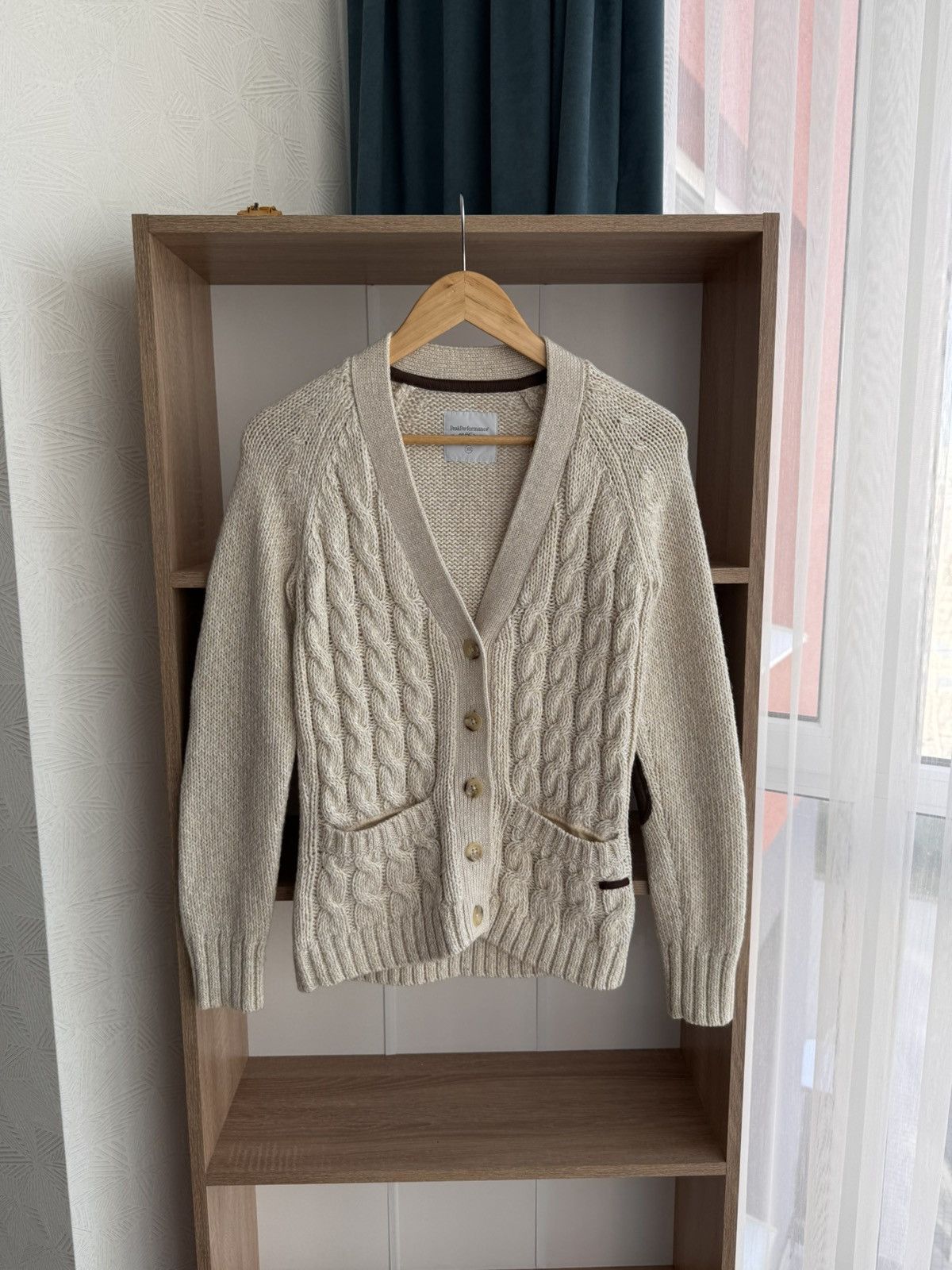 Peak Performance × Vintage Vintage Peak Performance W’ Sweden Wool Cable Knit Cardigan Size XS / US 0-2 / IT 36-38 - 2 Thumbnail