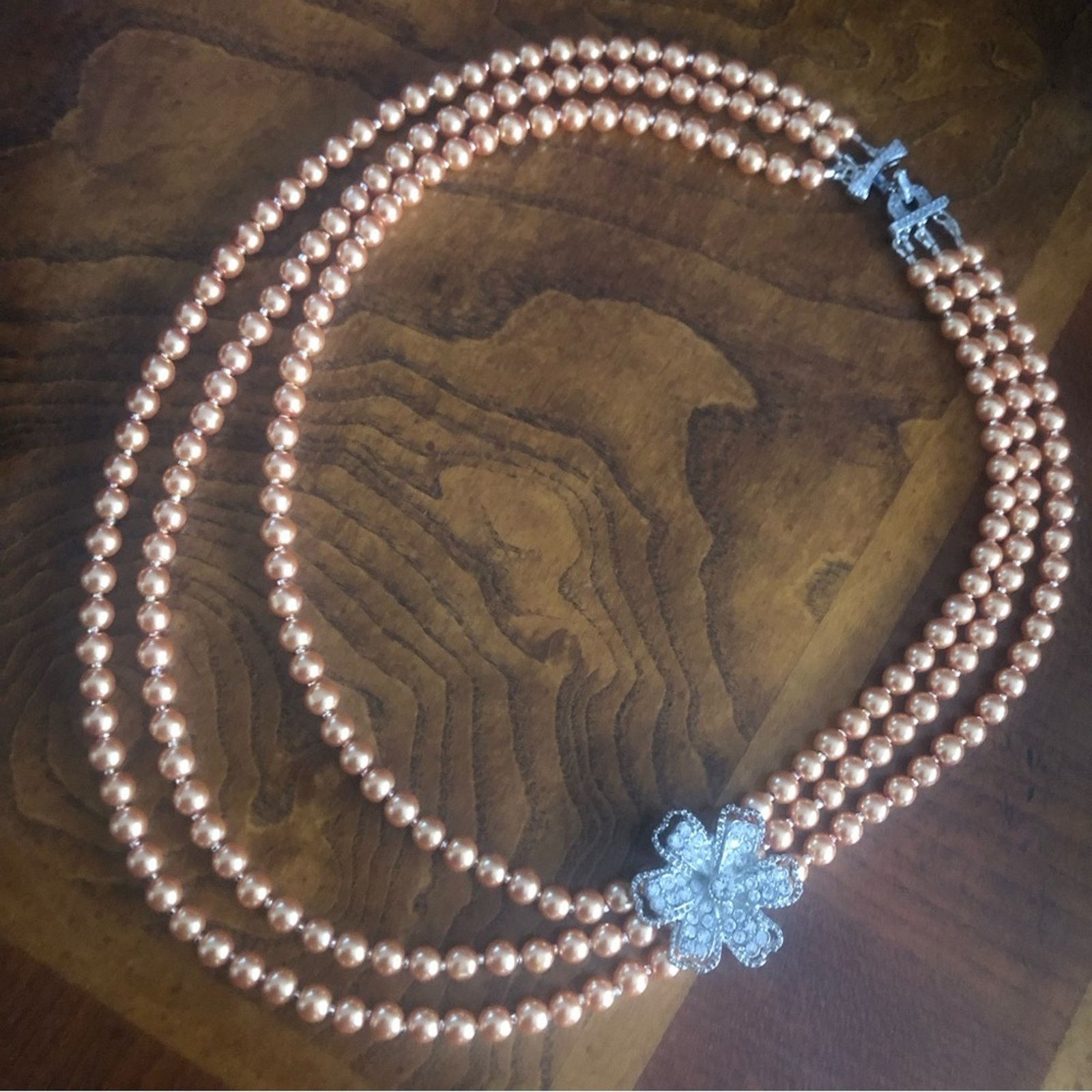 Handmade Handcrafted triple strand golden peach pearl necklac Size ONE SIZE - 8 Thumbnail