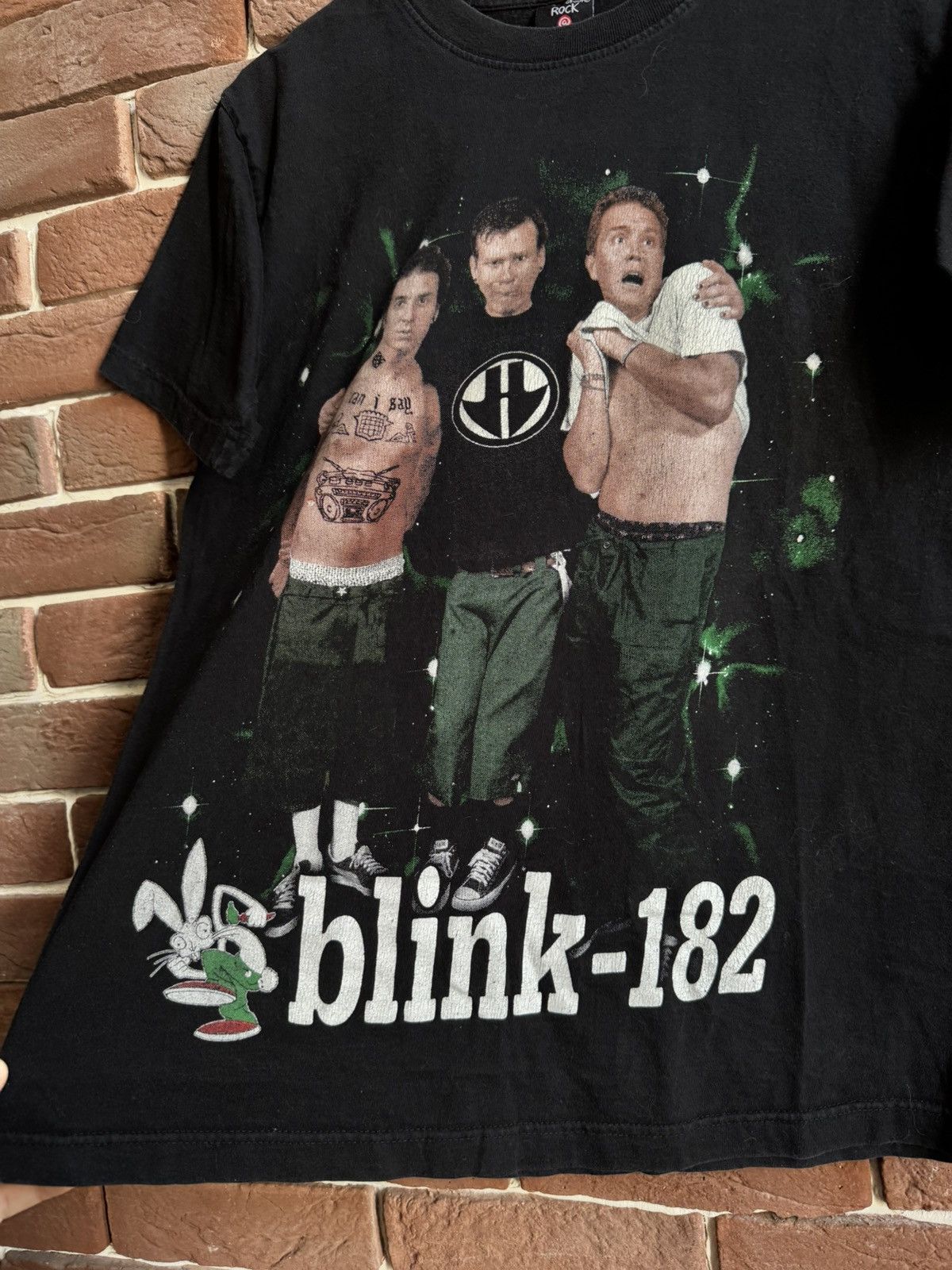 Band Tees Rare Vintage 00s Y2K Blink 182 Crappy Rock Band Tshirt Size US M / EU 48-50 / 2 - 4 Thumbnail