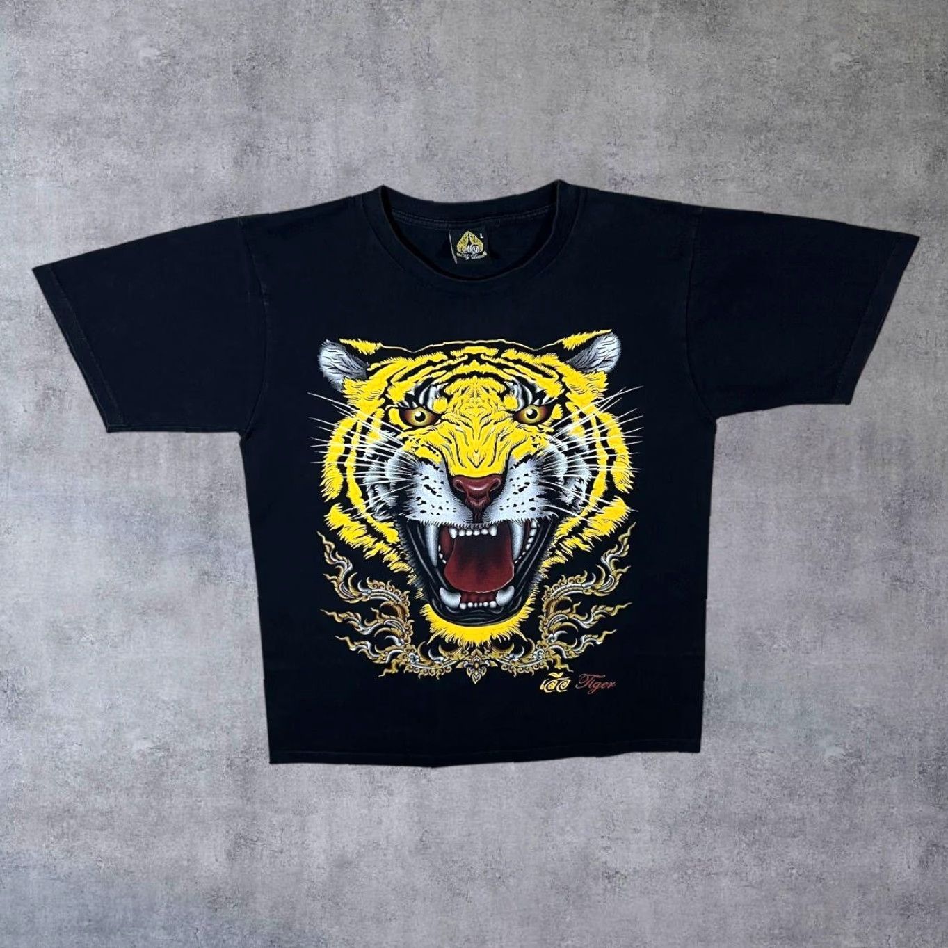 Vintage VINTAGE My Dream Tiger Graphic T-Shirt Large Black Mens Short Sleeve Cotton Thailand 00s Souvenir Front Back Deer? Size US L / EU 52-54 / 3 - 2 Thumbnail