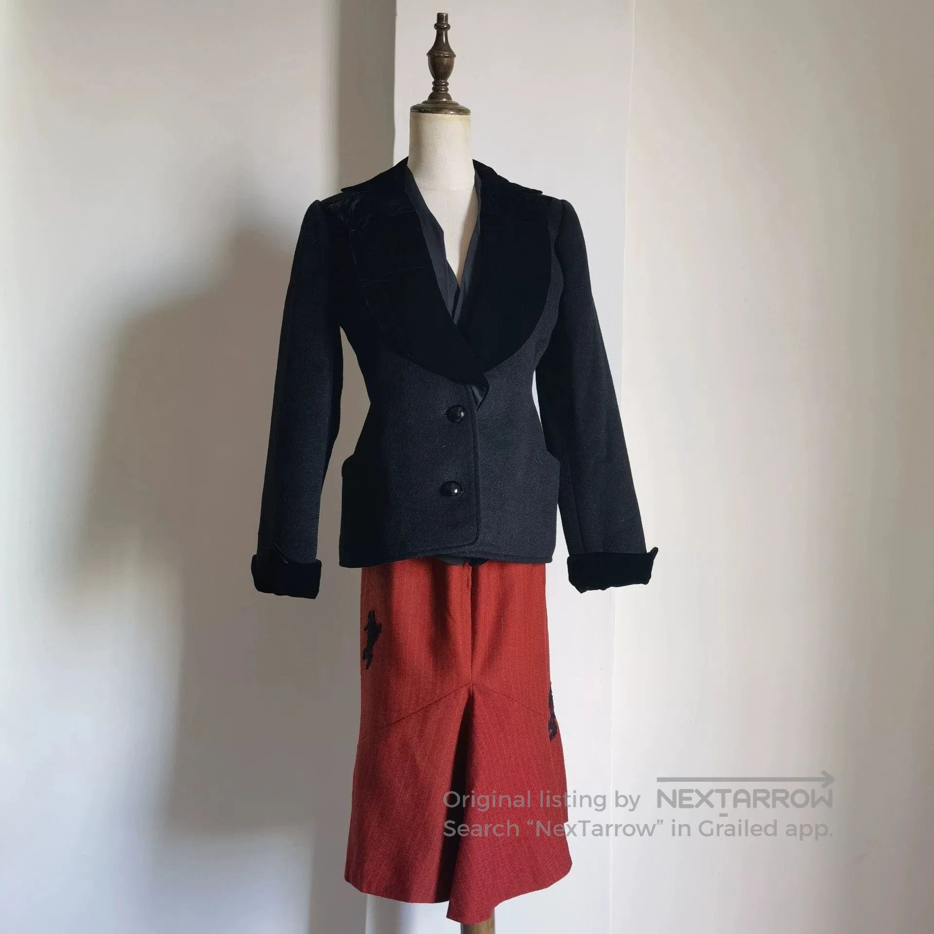 Saint Laurent Paris 1980s Yves Saint Laurent Velvet Blazer. Size S / US 4 / IT 40 - 3 Thumbnail