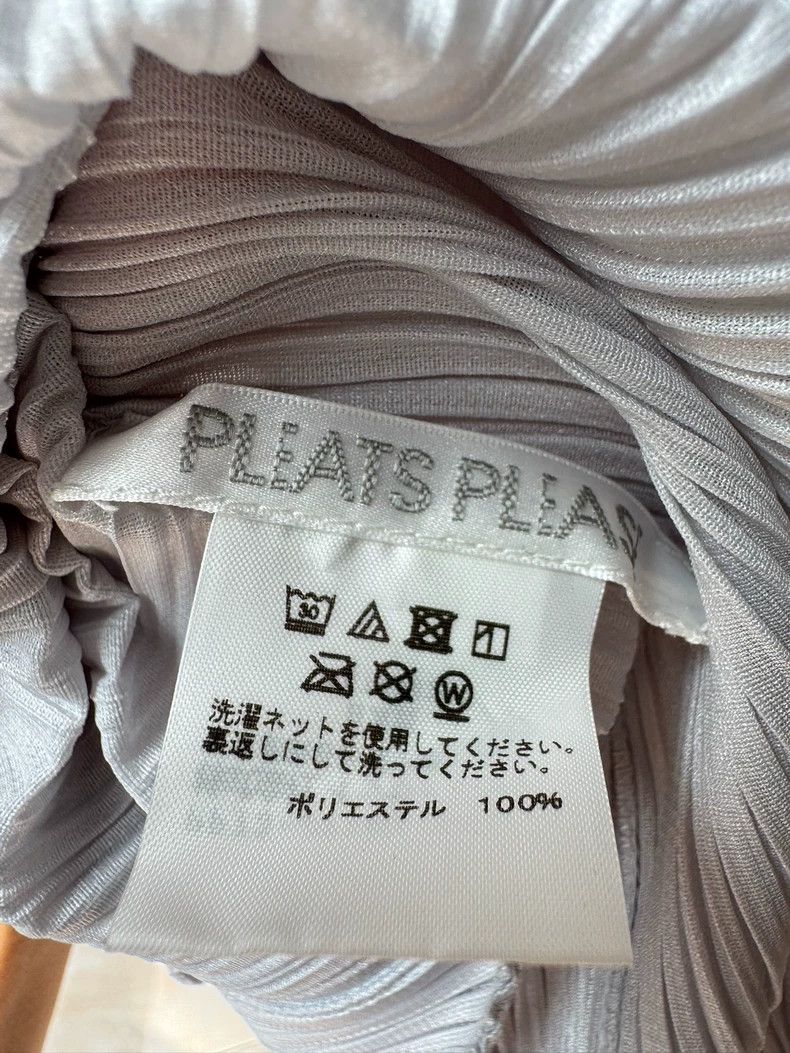 Issey Miyake Issey Miyake size:3 Grey pleated dress Size XS / US 0-2 / IT 36-38 - 2 Thumbnail