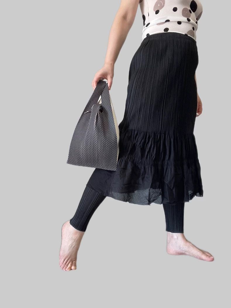 Issey Miyake Issey Miyake size:5 Black culottes Size 42" / US 20 - 3 Thumbnail