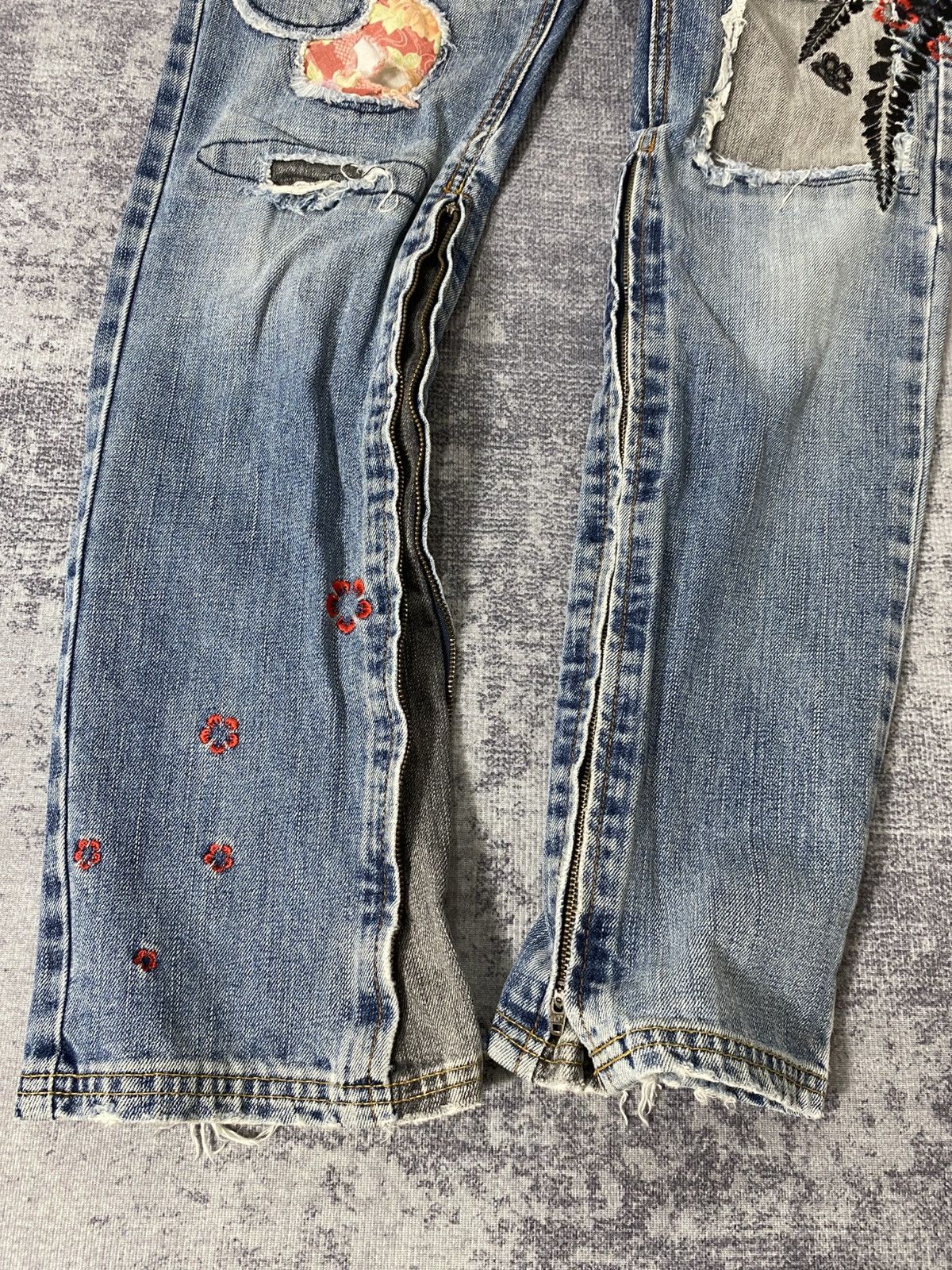 Le Grande Bleu (L.G.B.) takeo kikuchi patchwork jeans flared embroidery y2k Size US 32 / EU 48 - 7 Thumbnail
