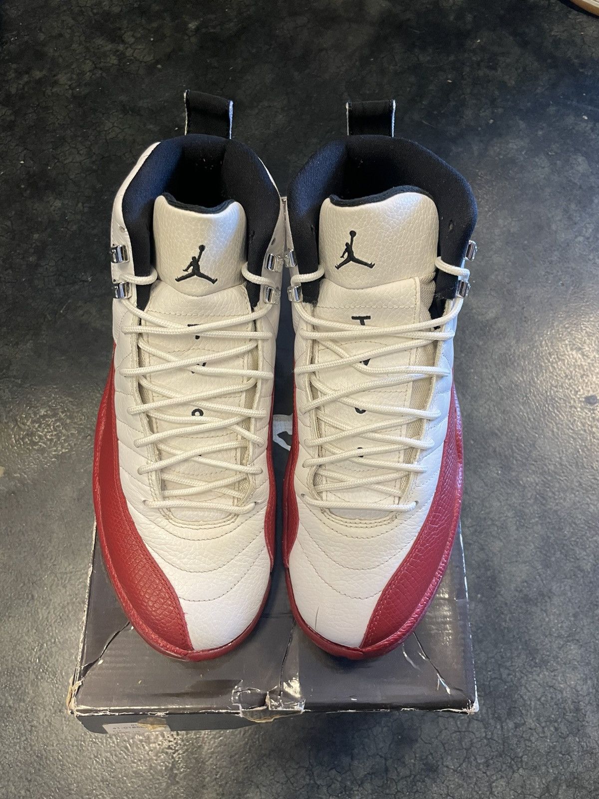 Nike Jordan 12 Cherry (2009) Size US 9.5 / EU 42-43 - 3 Thumbnail