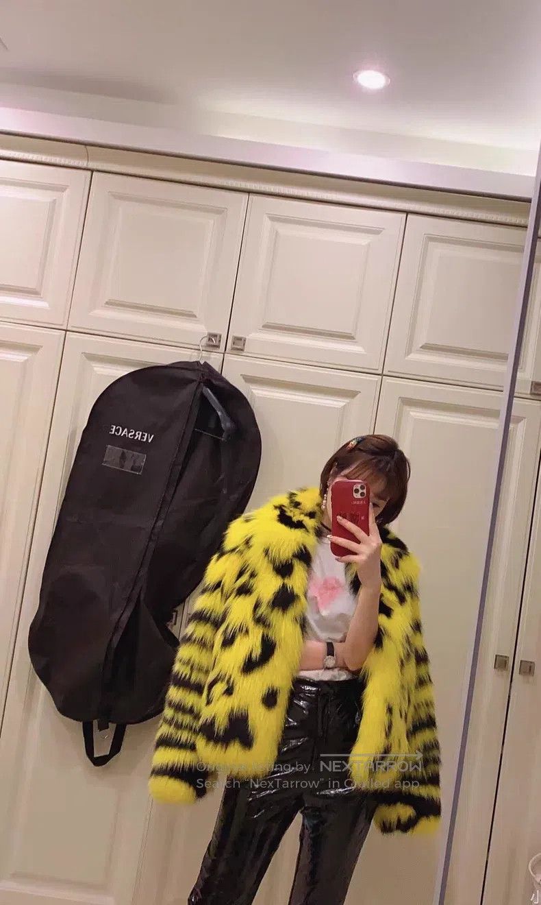Versace Versace Yellow tiger stripe fur coat Size L / US 10 / IT 46 - 2 Thumbnail