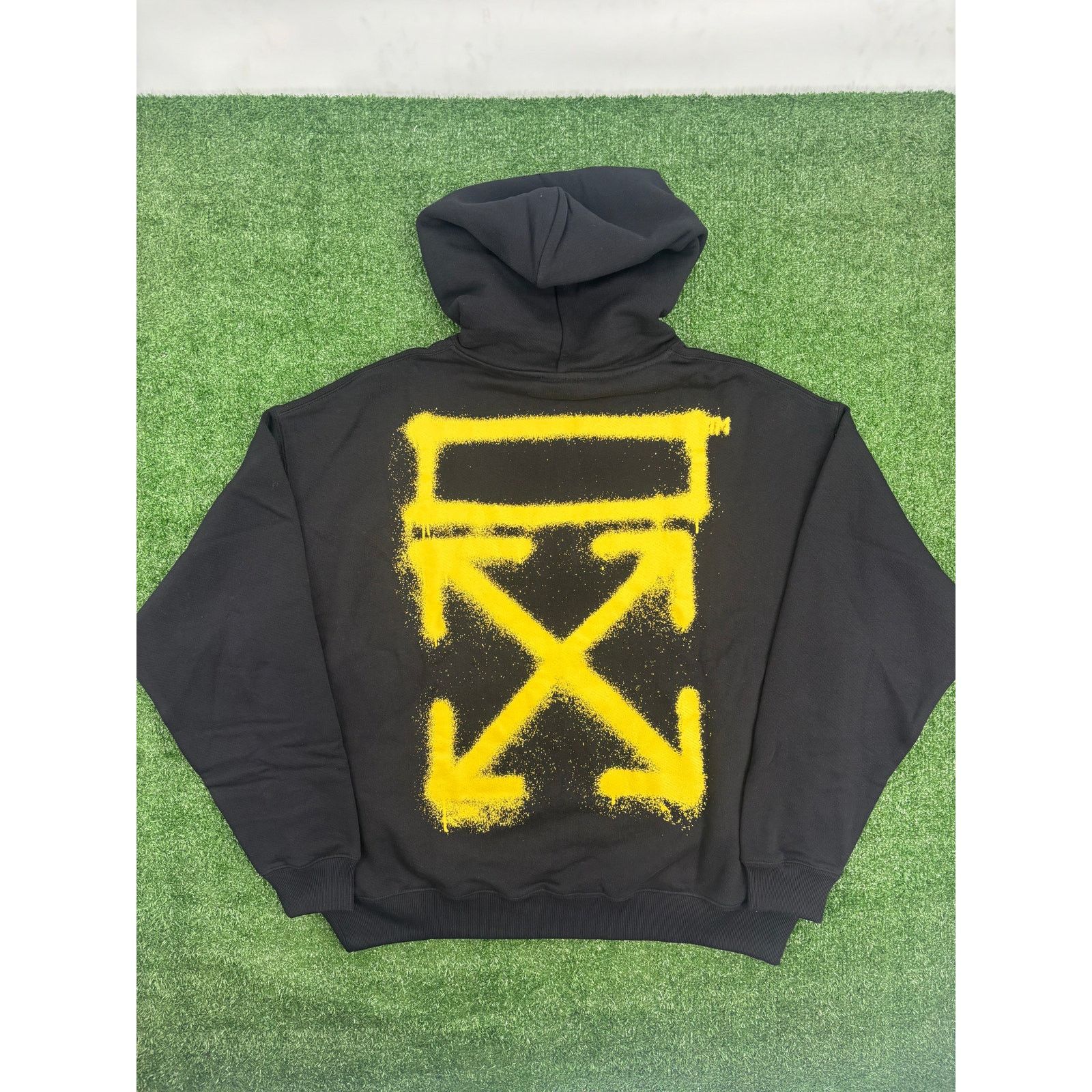 Off-White OFF-WHITE "Sprayed Arrows" Black & Yellow Hoodie Size Medium Size US M / EU 48-50 / 2 - 1 Thumbnail