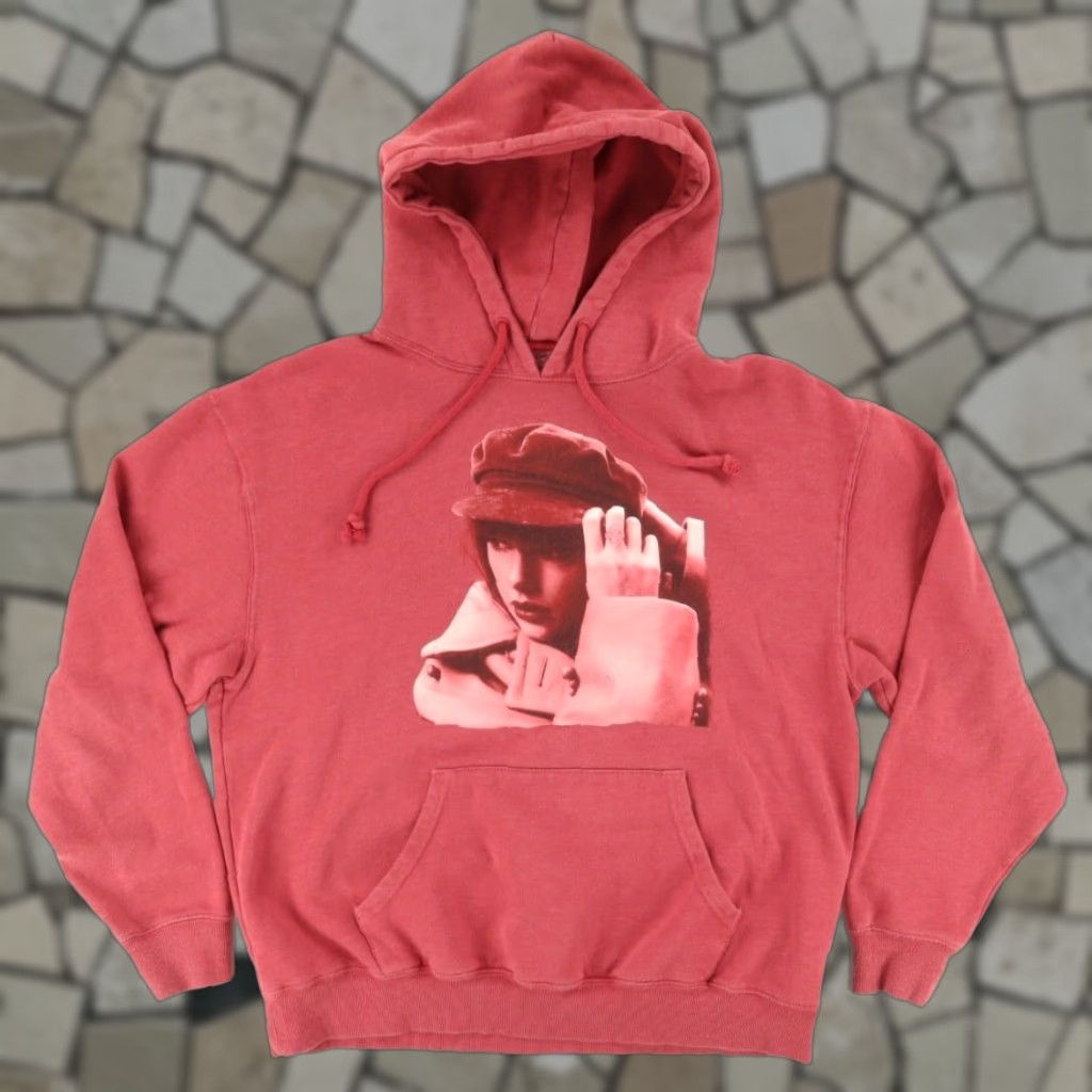Vintage Taylor Swift Red Taylor's Version Hoodie Unisex's L Red Shirt Size US L / EU 52-54 / 3 - 1 Thumbnail