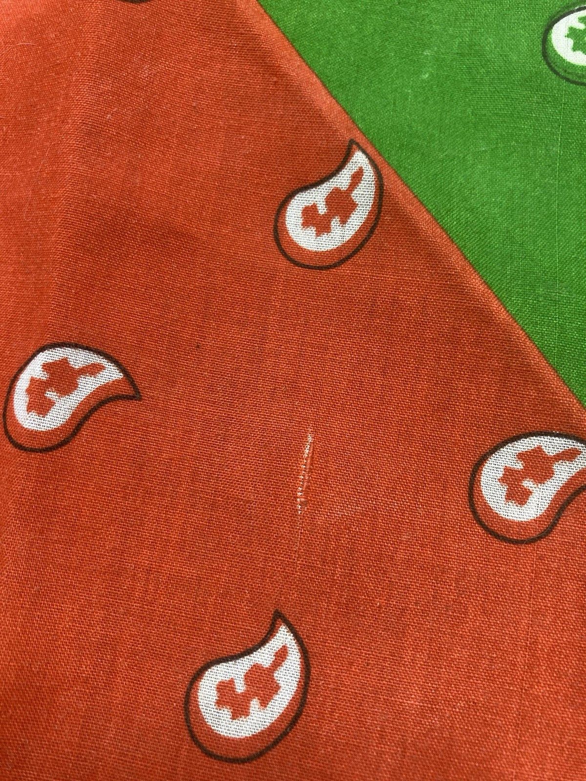 Vintage bandana handkerchief paisley green 2 tone Miami hurricanes Size ONE SIZE - 6 Thumbnail