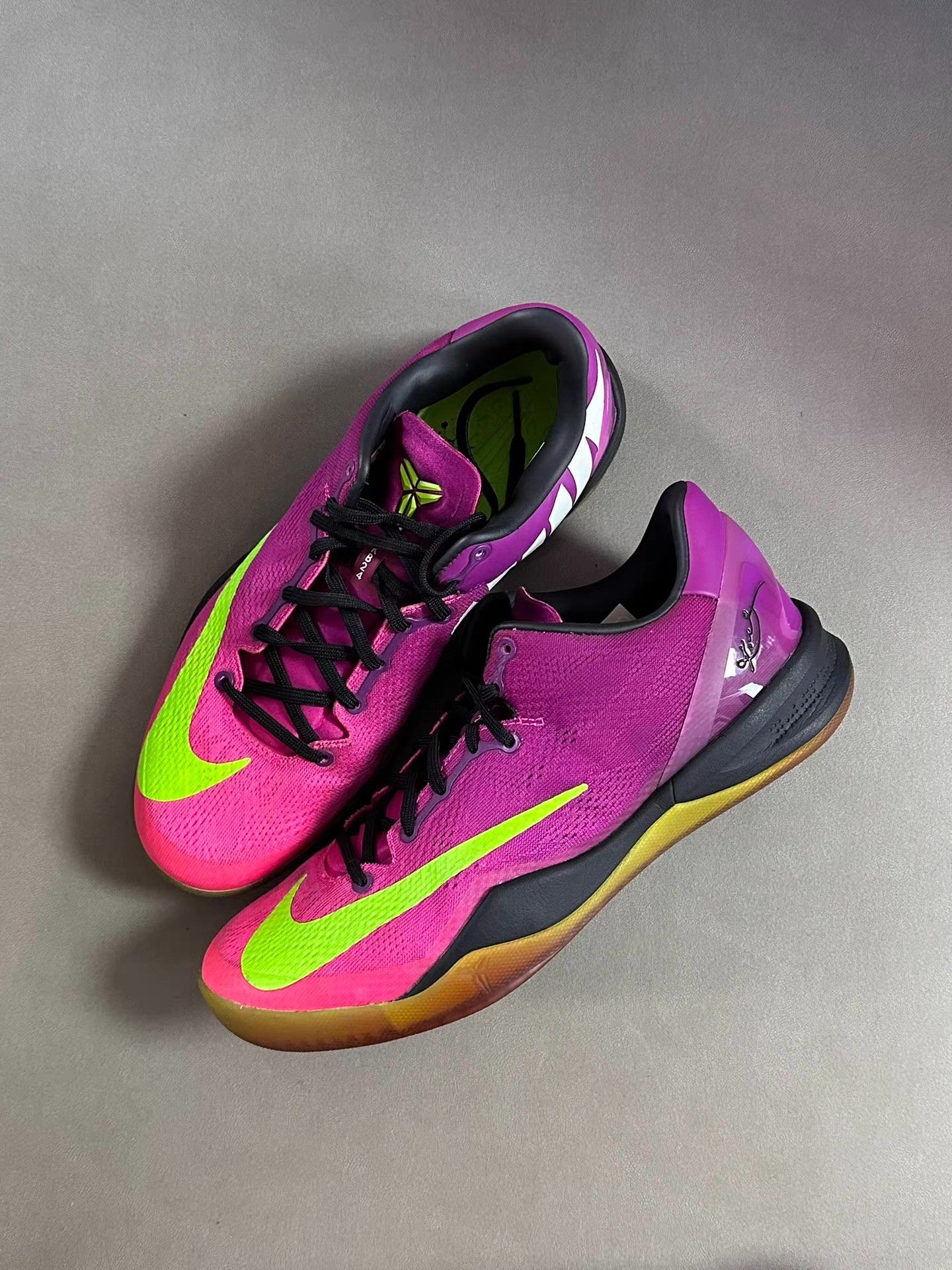 Nike Nike Kobe 8 Assassin Worn only a few times Ｑ20 Size US 9 / EU 42 - 1 Thumbnail
