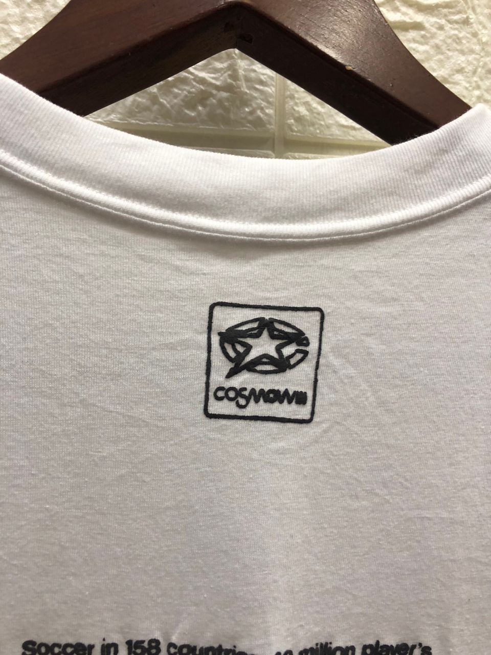 Vintage Cosmowin Vintage Graphic world soccer player made in japan Size US M / EU 48-50 / 2 - 11 Thumbnail
