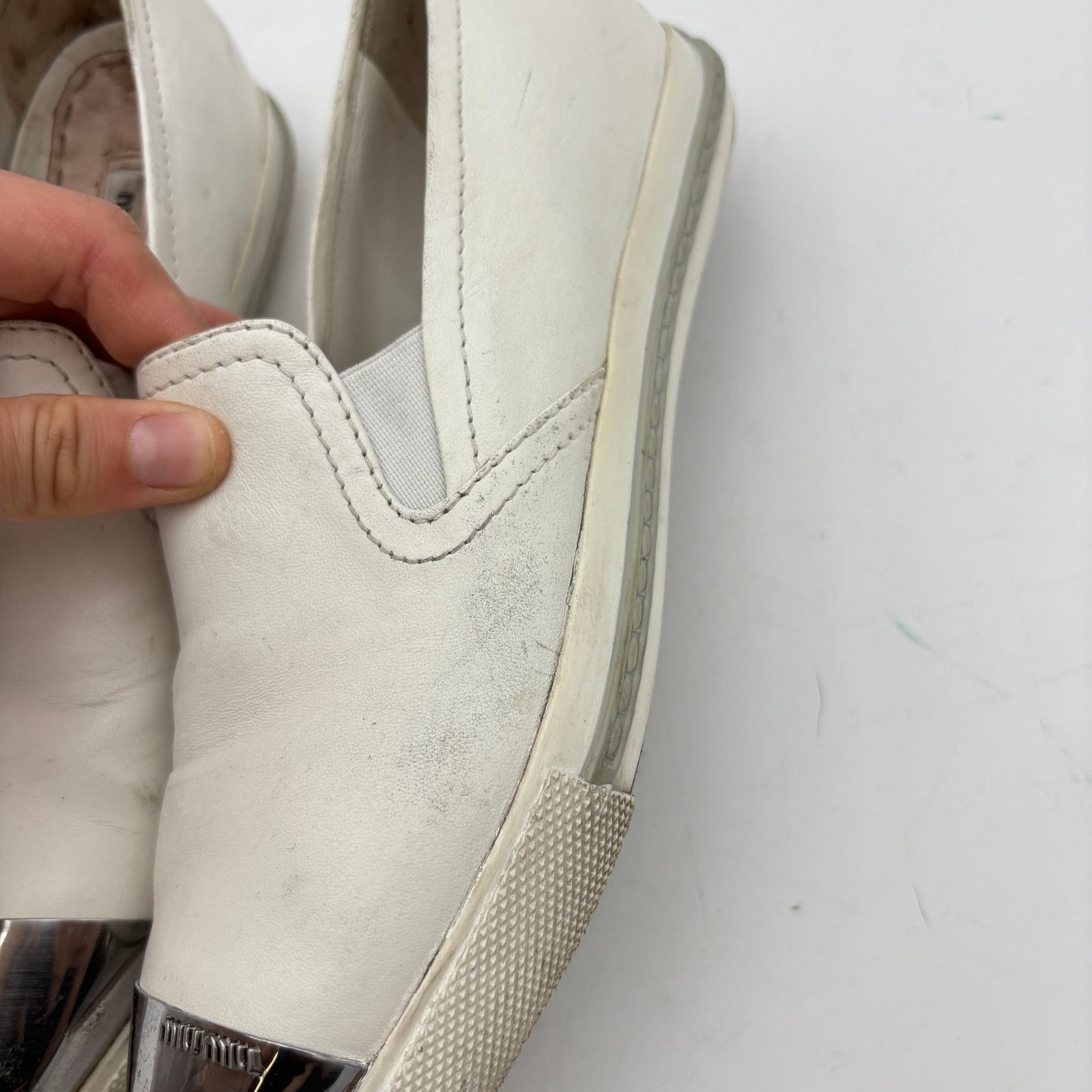 Miu Miu Miu Miu Leather Metal Point Cap Toe Slip On Shoes 35.5 / 5.5 Size US 5.5 / IT 35.5 - 15 Thumbnail