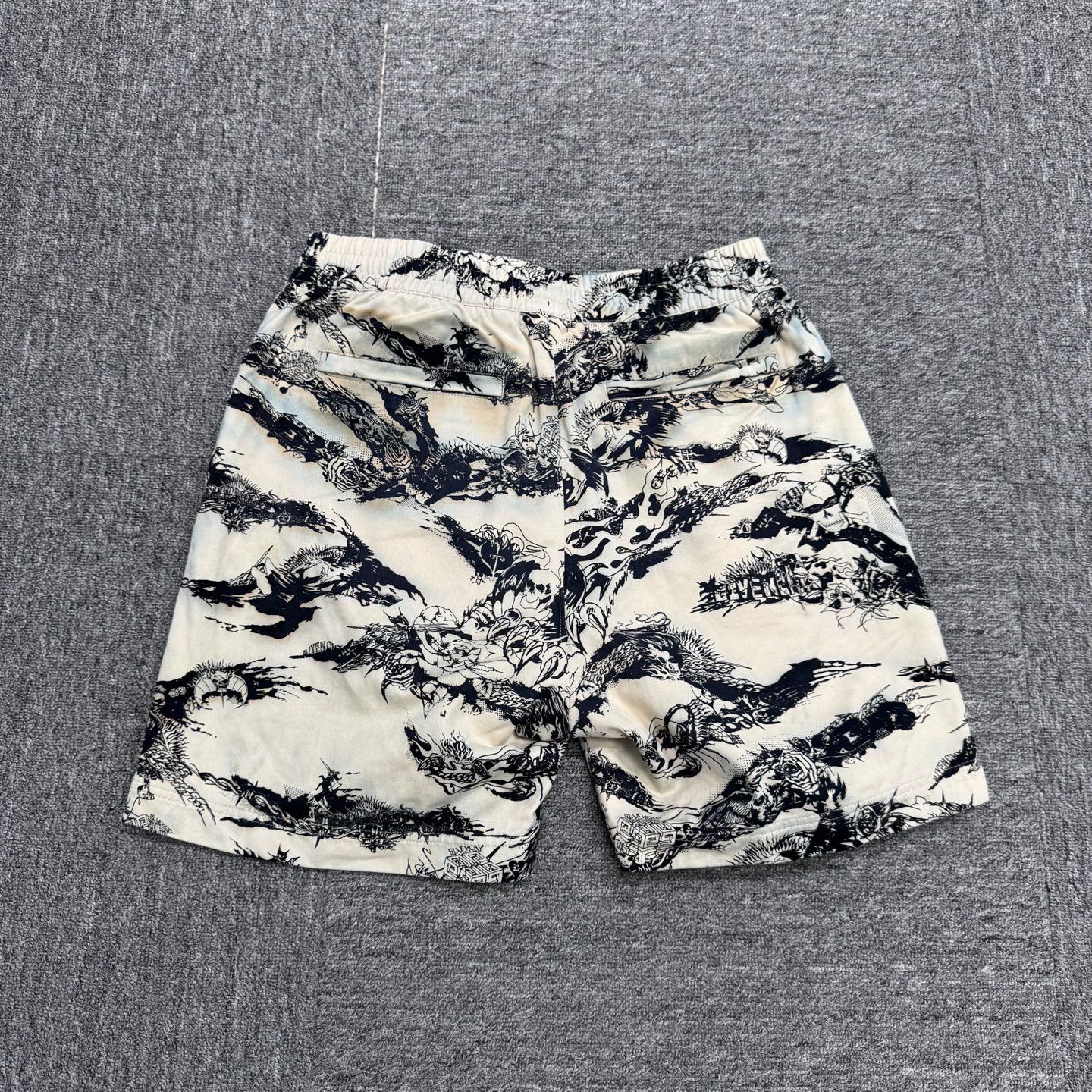 Givenchy Givenchy Gothic all over print short 46 98 new Size US 30 / EU 46 - 5 Thumbnail