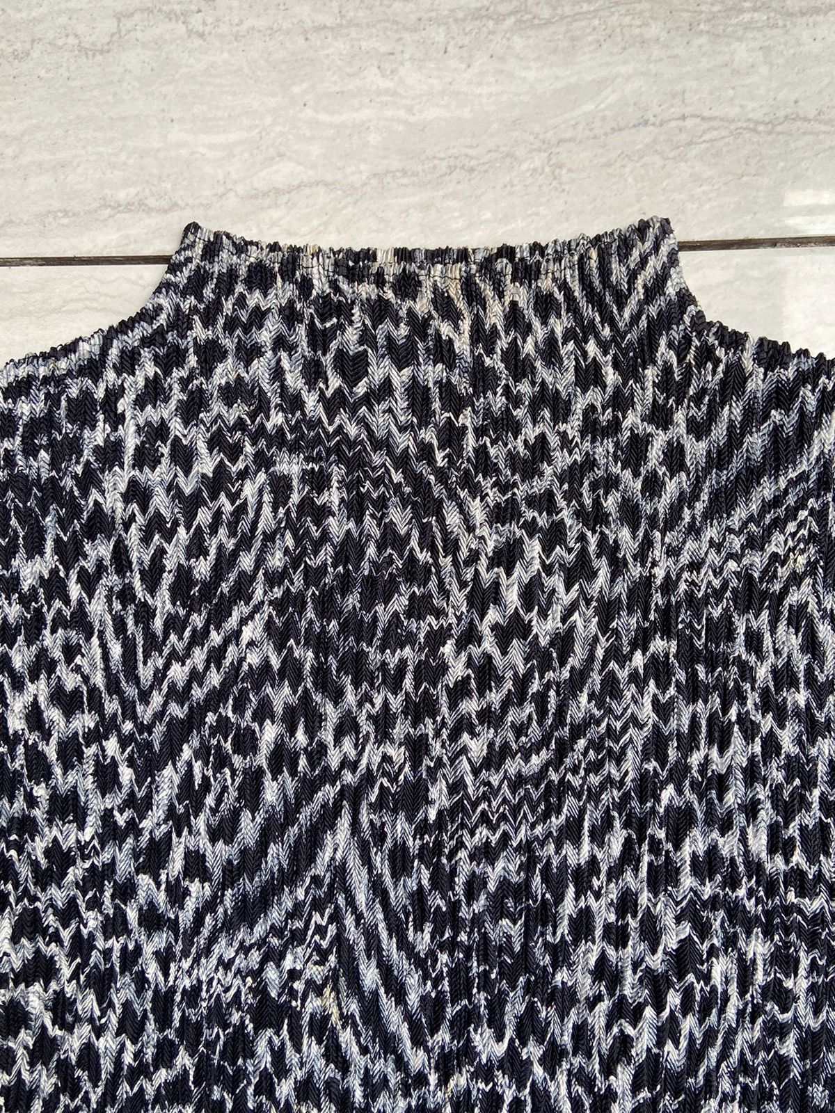 Designer × Japanese Brand VINVERT Black Pleats T-Shirt Size XXS / US 00 / IT 34 - 4 Thumbnail