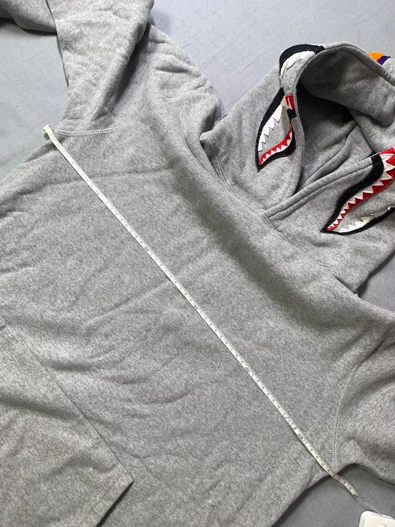 Bape BAPE Gray Shark Hooded Sweatshirt Size US L / EU 52-54 / 3 - 8 Thumbnail