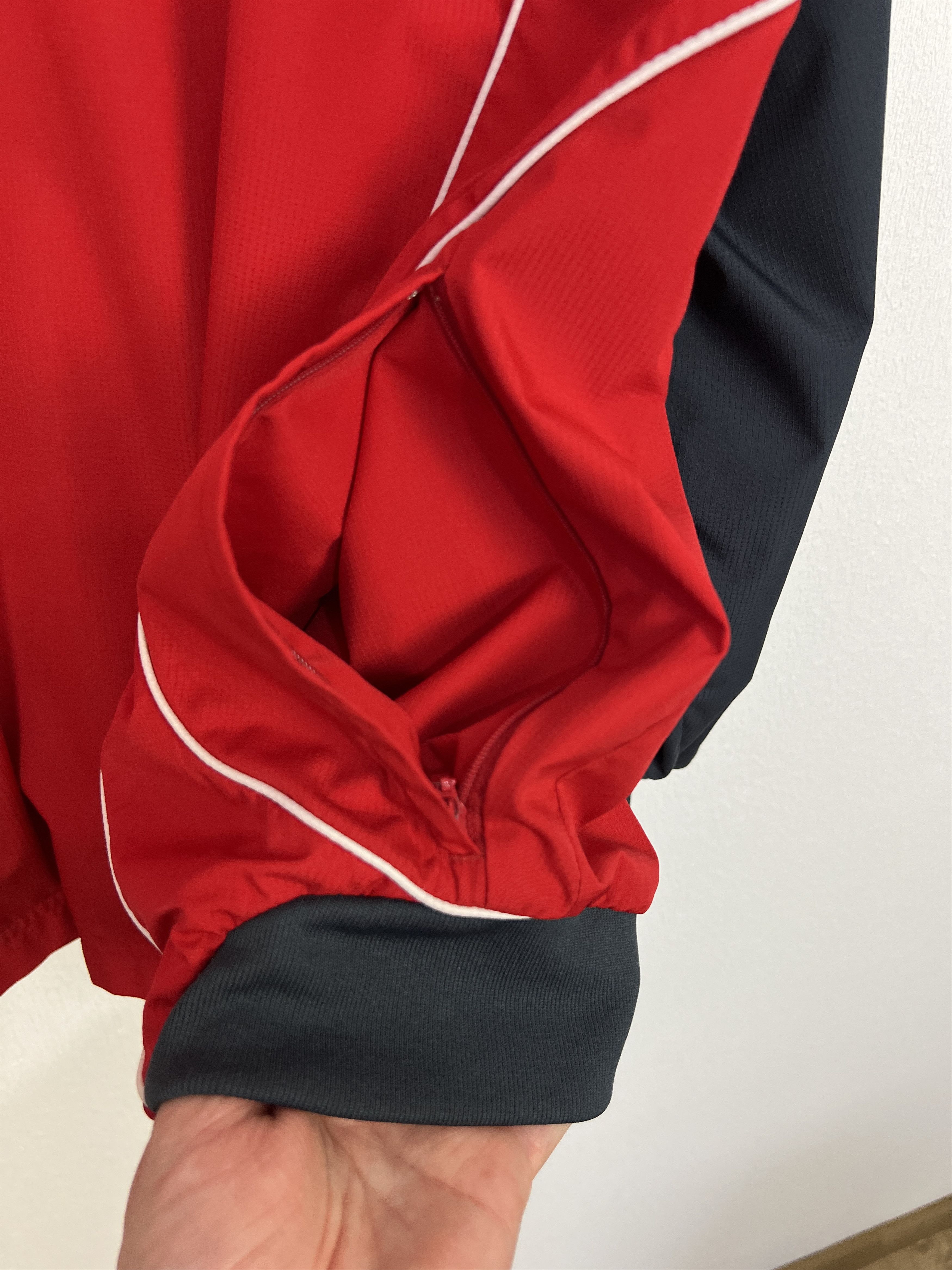 Adidas Vintage Adidas Liverpool Football Train Jacket Formotion Size US L / EU 52-54 / 3 - 6 Thumbnail