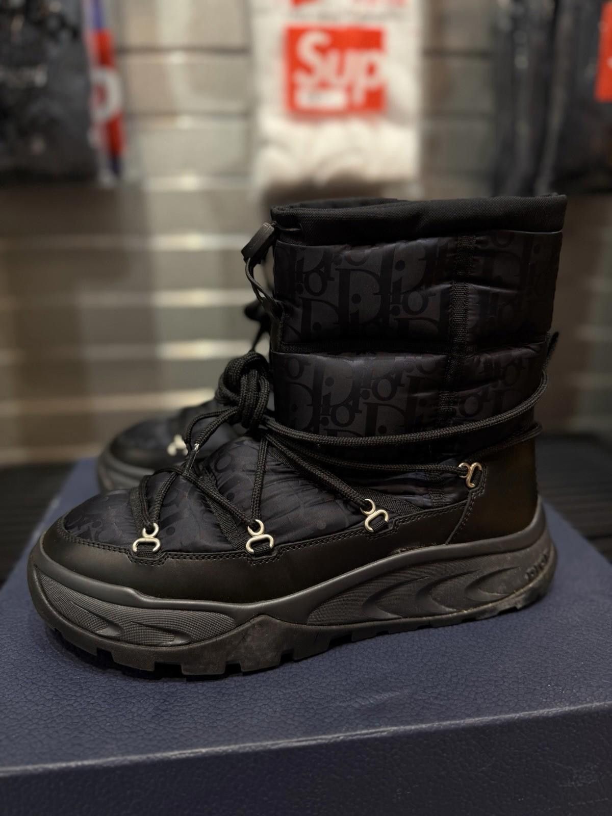 Dior Size 41EU/8US Dior Snow Ankle Boots Black $1550 Retail Size US 8 / EU 41 - 4 Thumbnail