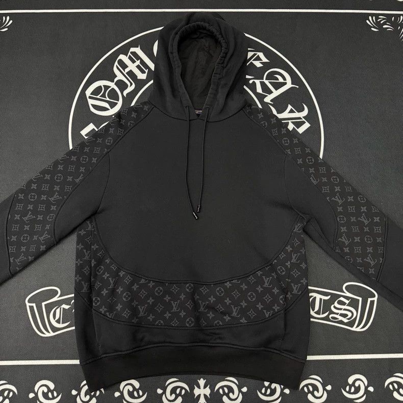 Louis Vuitton LV Black Logo Print Hoodie Size US L / EU 52-54 / 3 - 1 Thumbnail