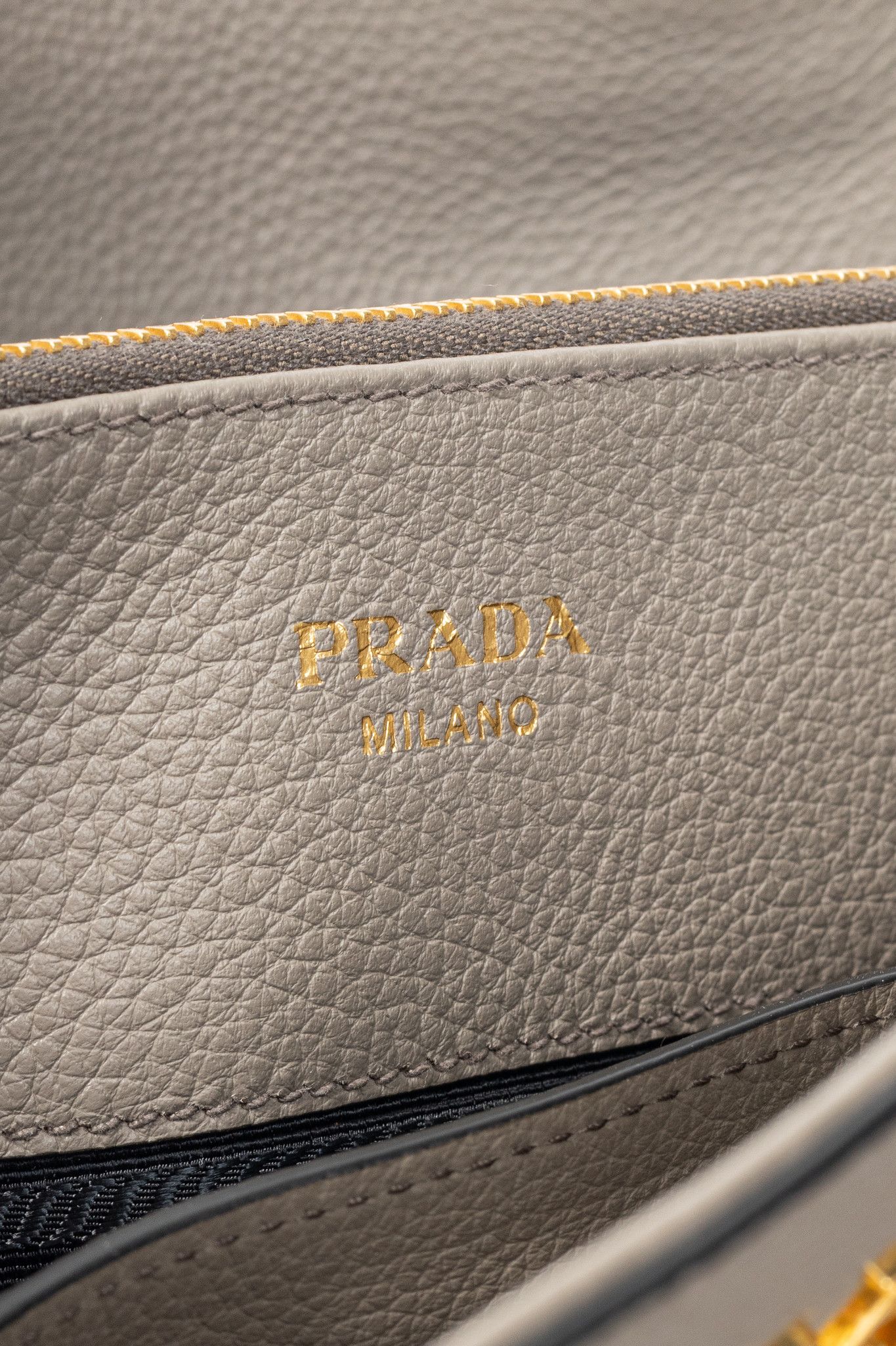 Prada Prada Argilla Vitello Phenix Leather 2-Way Tote Size ONE SIZE - 14 Thumbnail