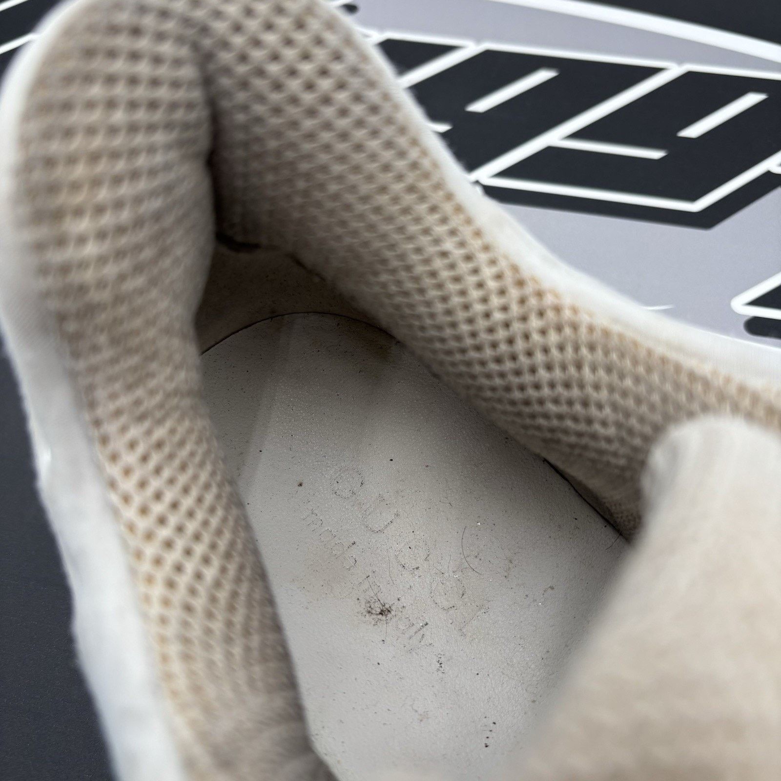 Gucci Size 10 G ( 10.5 US) - Gucci Basket ‘ White, Black ‘ Size US 10.5 / EU 43-44 - 16 Thumbnail