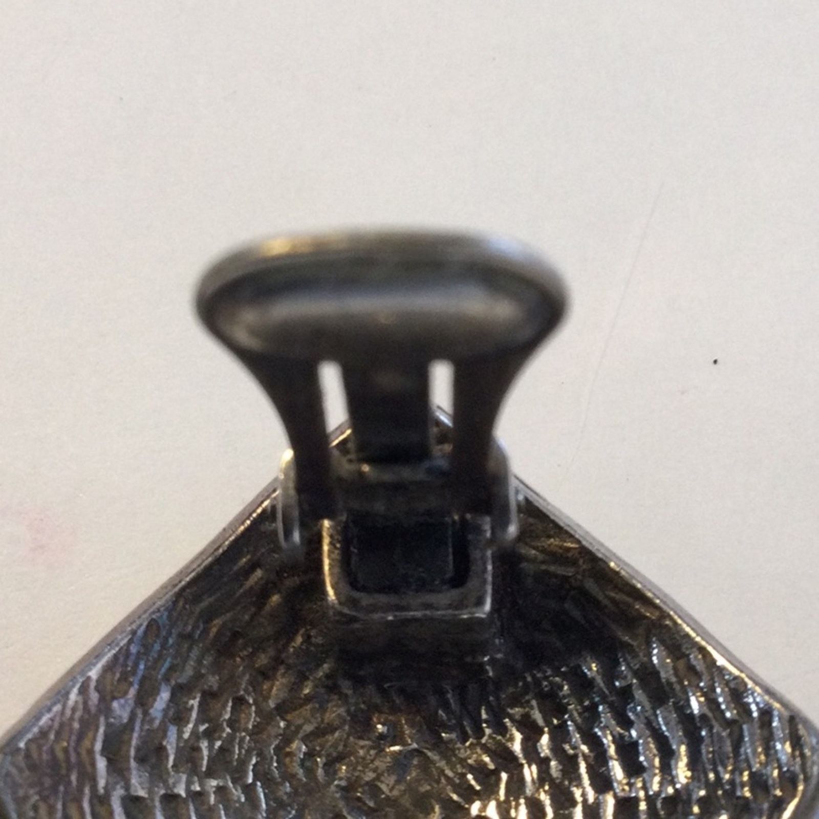 Other Vintage Mondernist Silver Tone Tribal Aztec Clip-On Earrings Size ONE SIZE - 6 Thumbnail