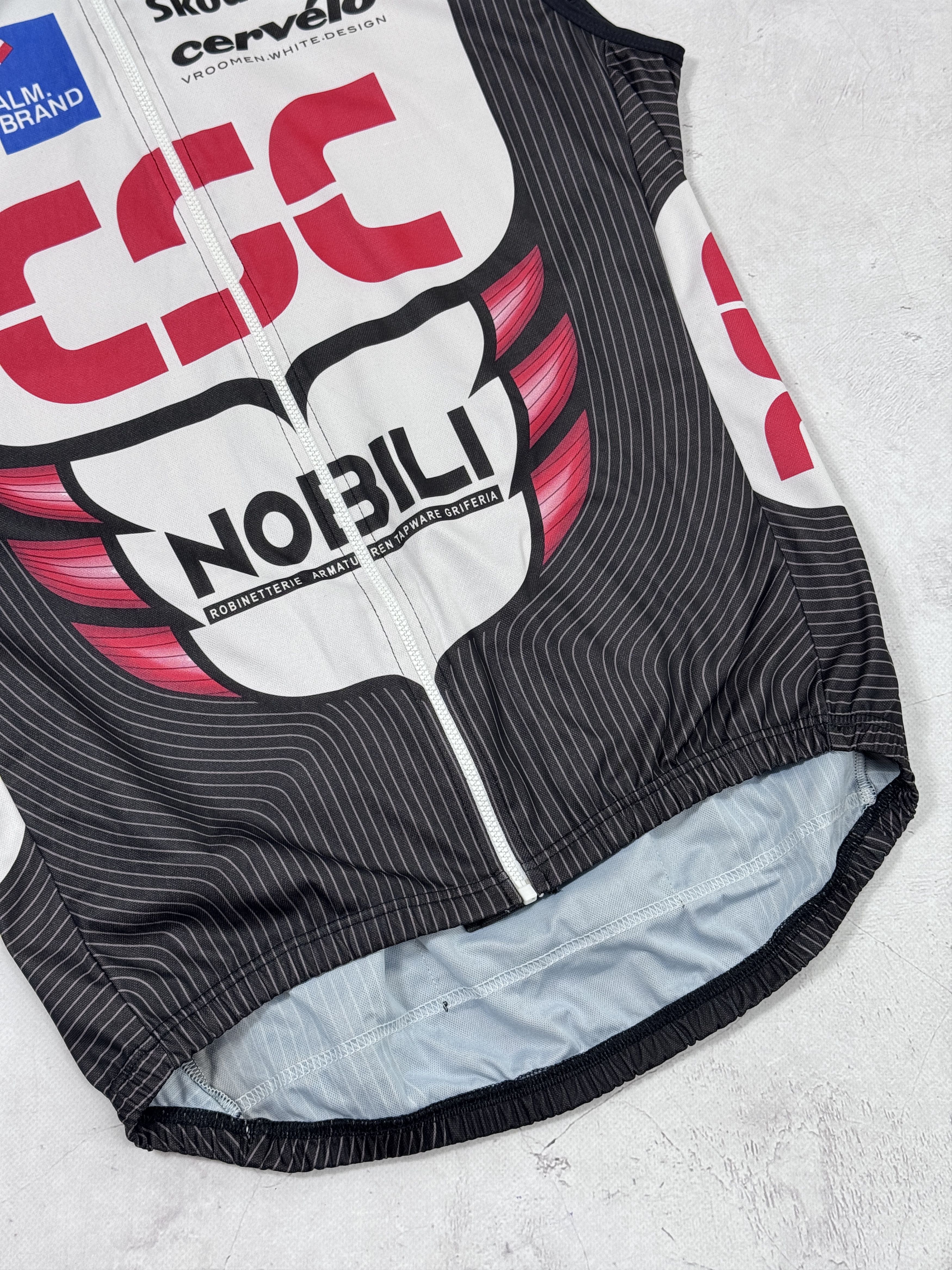 Sports Specialties Descente Team CSC Skoda Man Nobili Vest Cycling Jersey Size US M / EU 48-50 / 2 - 4 Thumbnail