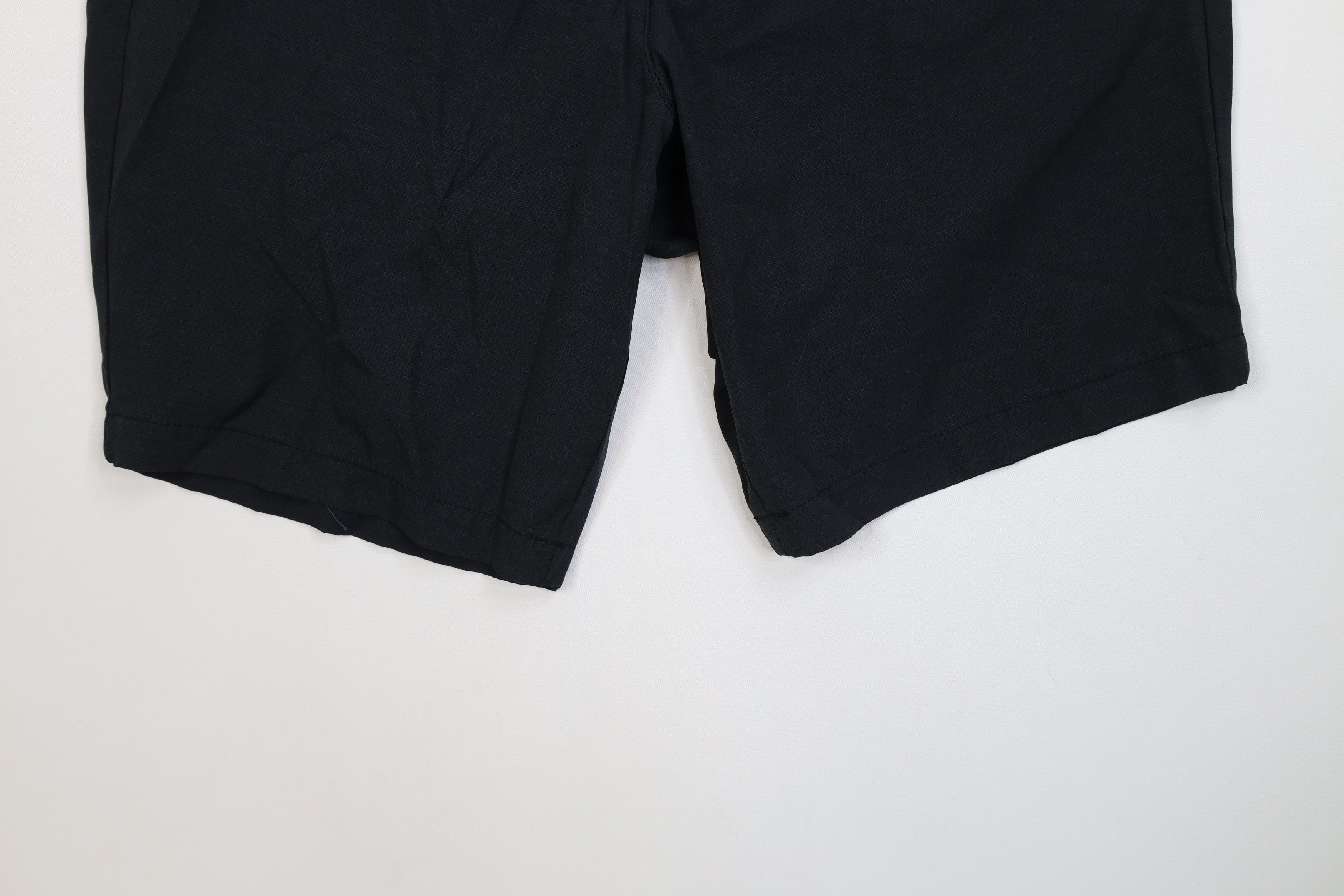 Banana Republic Banana Republic Stretch Above Knee Chino Golf Shorts Black Size US 36 / EU 52 - 4 Thumbnail