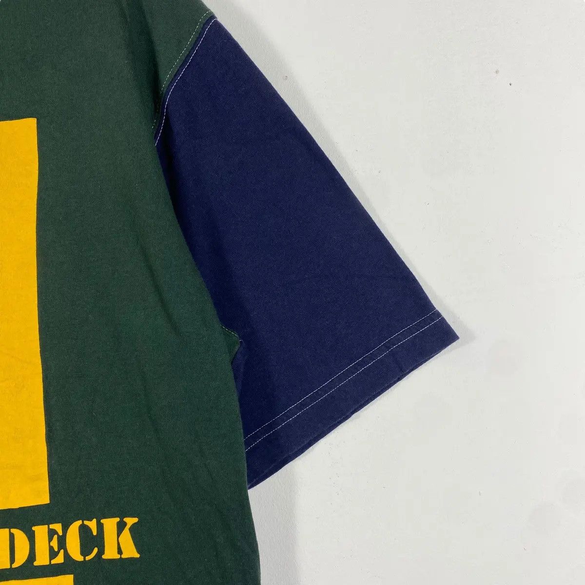 Tommy Hilfiger Vintage 90's TOMMY HILFIGER Fleet-Off Deck Multicolour Tee Size US M / EU 48-50 / 2 - 3 Thumbnail