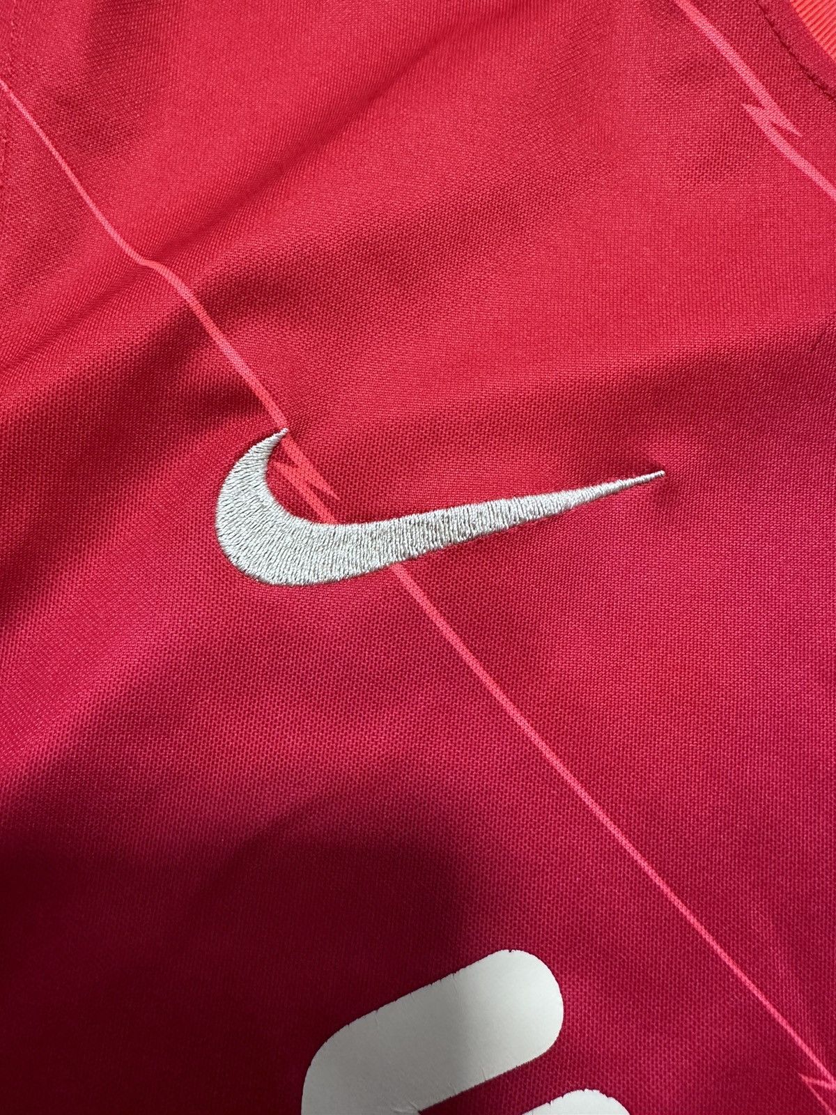 Nike Nike Liverpool Jersey Football Soccer T Shirt Size M Size US M / EU 48-50 / 2 - 6 Thumbnail