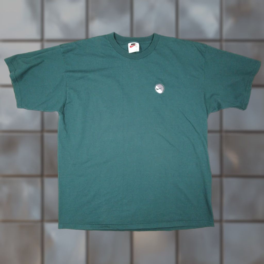 Nike VINTAGE Nike Shirt Mens Large Green Short Sleeve Crew Neck Circle Swoosh 90s Retro Made in USA Size US L / EU 52-54 / 3 - 1 Thumbnail