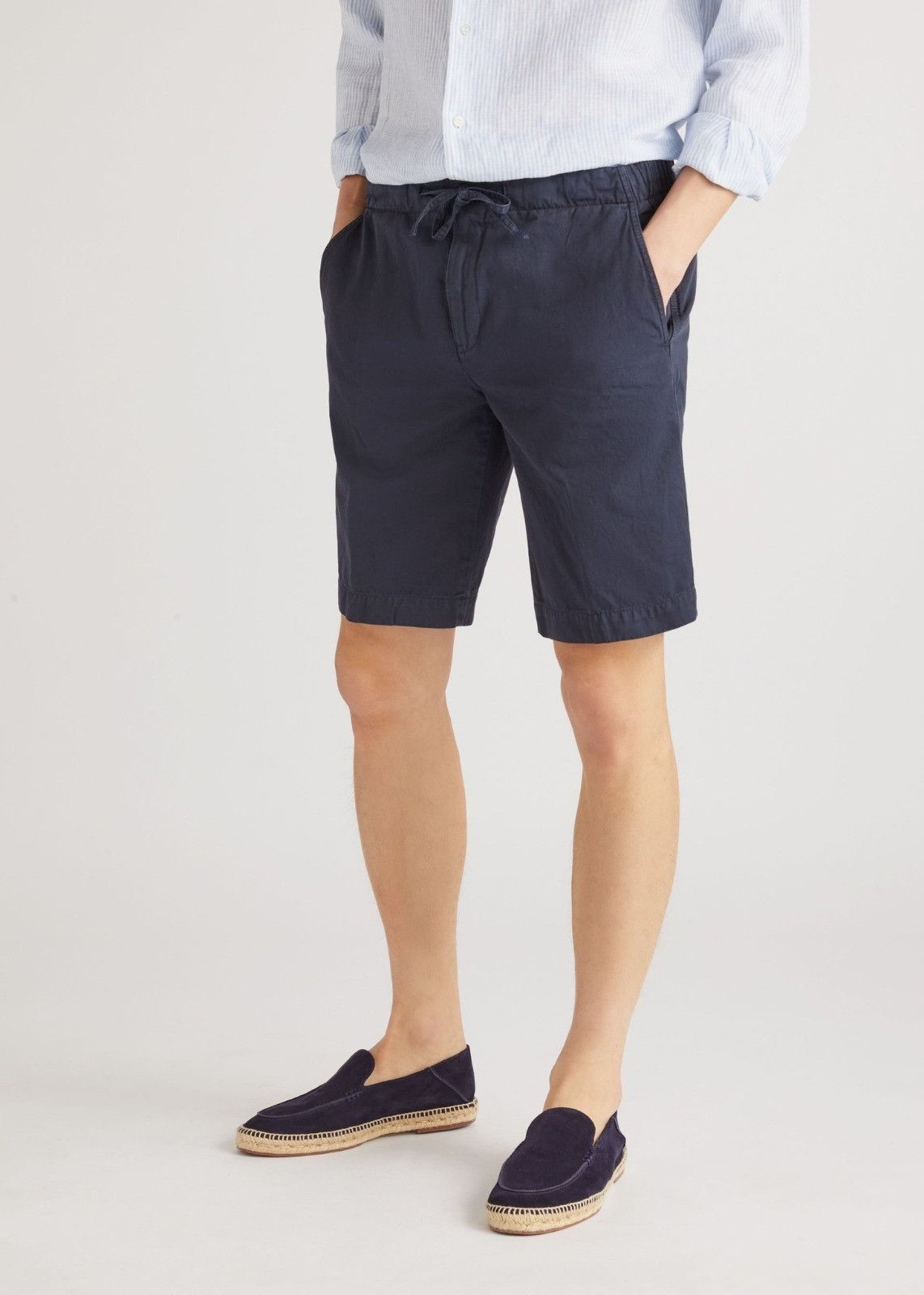 o1srvl11e1024 Bermuda Shorts in Navy Blue