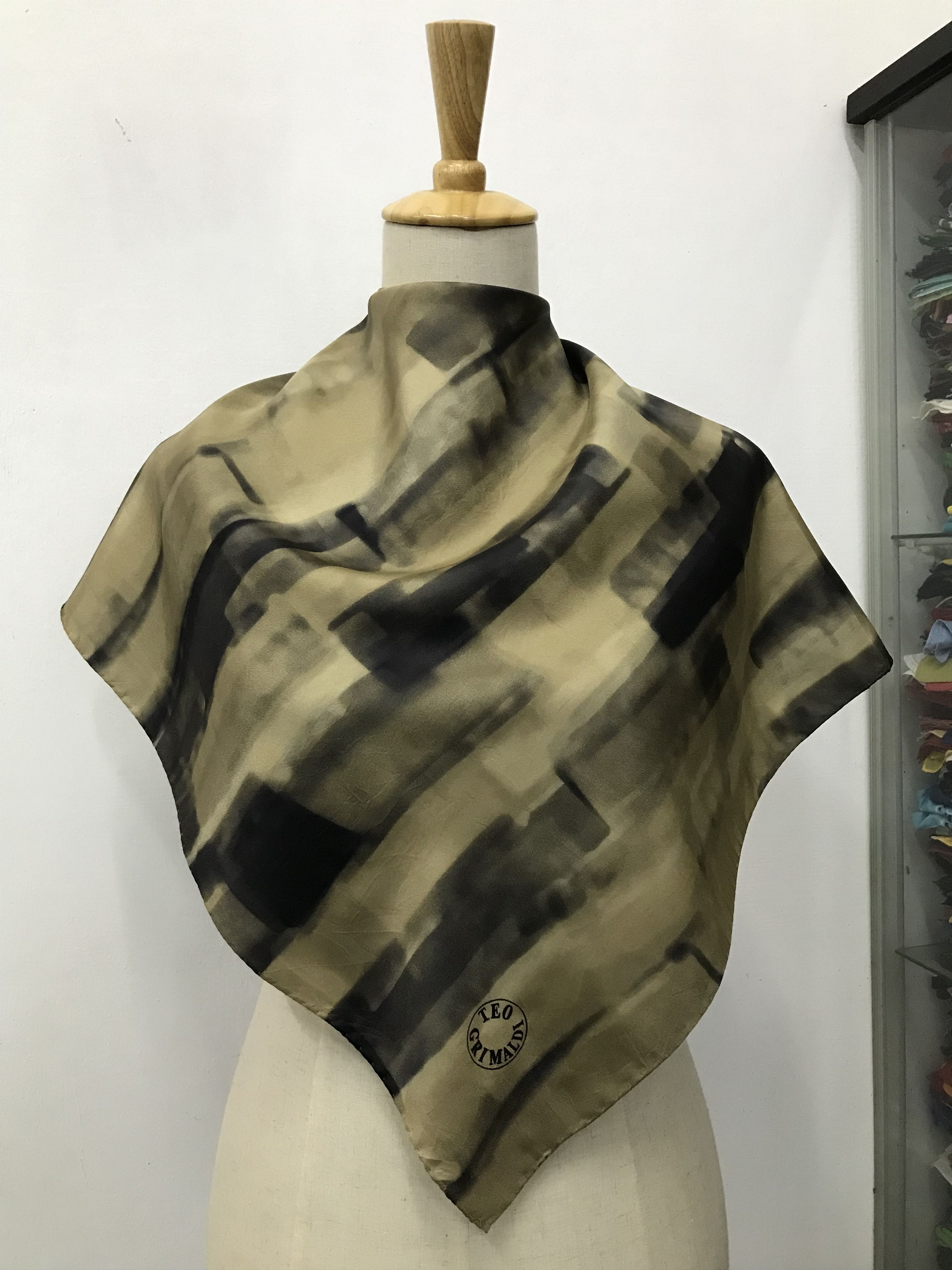 Vintage Vintage Silk Scarf Size ONE SIZE - 1 Thumbnail