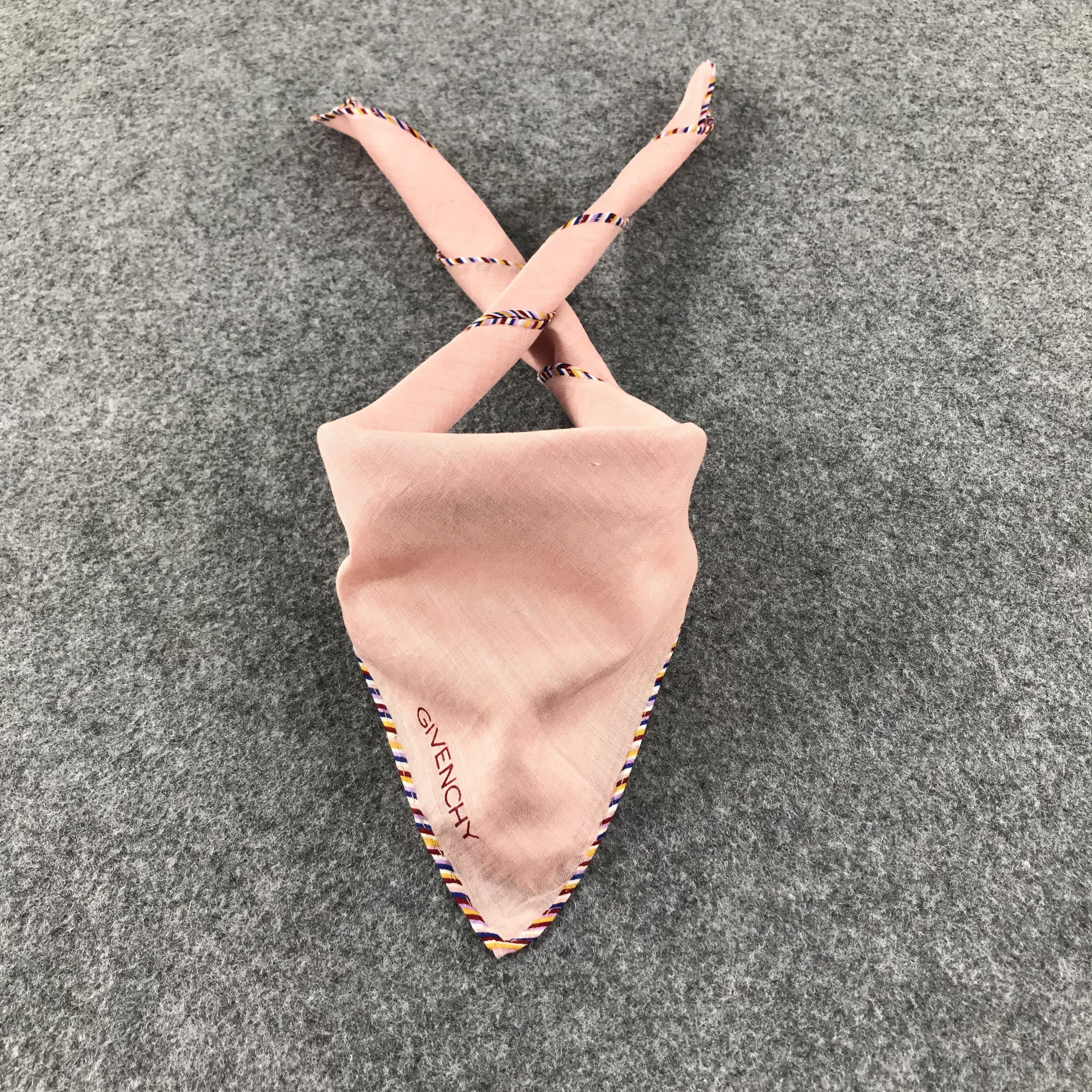 Vintage GiVeNcHY Handkerchief Neckerchief Bandana H248 Size ONE SIZE - 2 Thumbnail