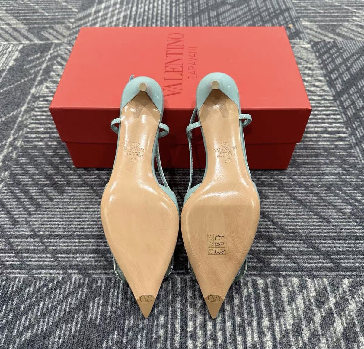 Valentino Valentino V Logo Leather Buckle Stiletto Heels J42 Size US 6 / IT 36 - 6 Thumbnail