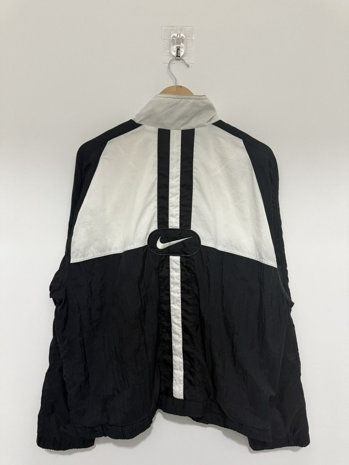 Nike Vintage Nike Swoosh Windbreaker Jacket Size US L / EU 52-54 / 3 - 2 Thumbnail