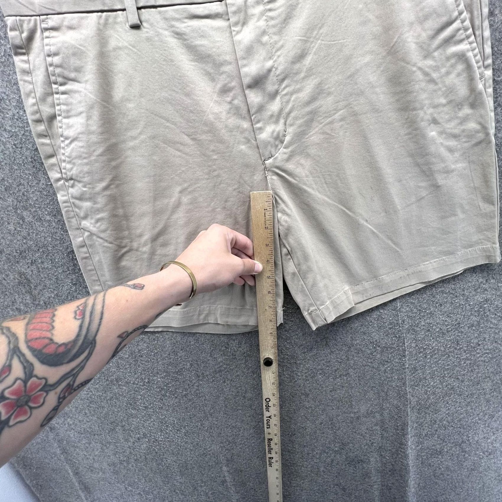 Vineyard Vines Vineyard Vines Shorts Mens 36 Beige Chino Flat Front Casual 9 Inseam Summer Size US 36 / EU 52 - 5 Thumbnail