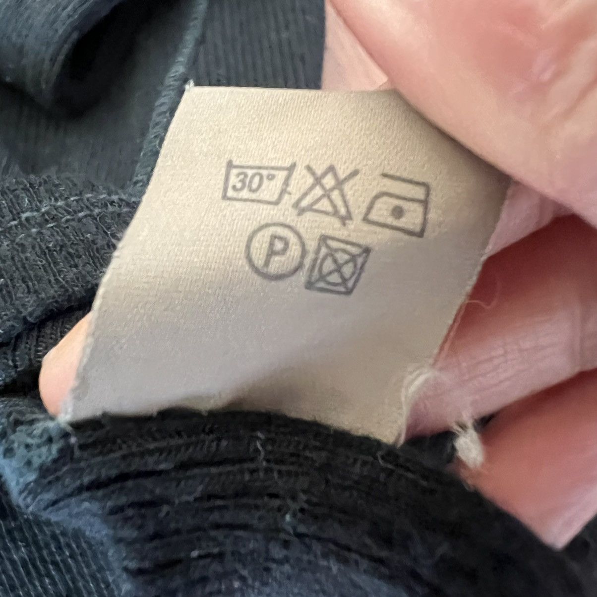 Brandy Melville Brandy Melville Black Long Sleeve Shirt One Size Italy Made Size ONE SIZE - 8 Thumbnail