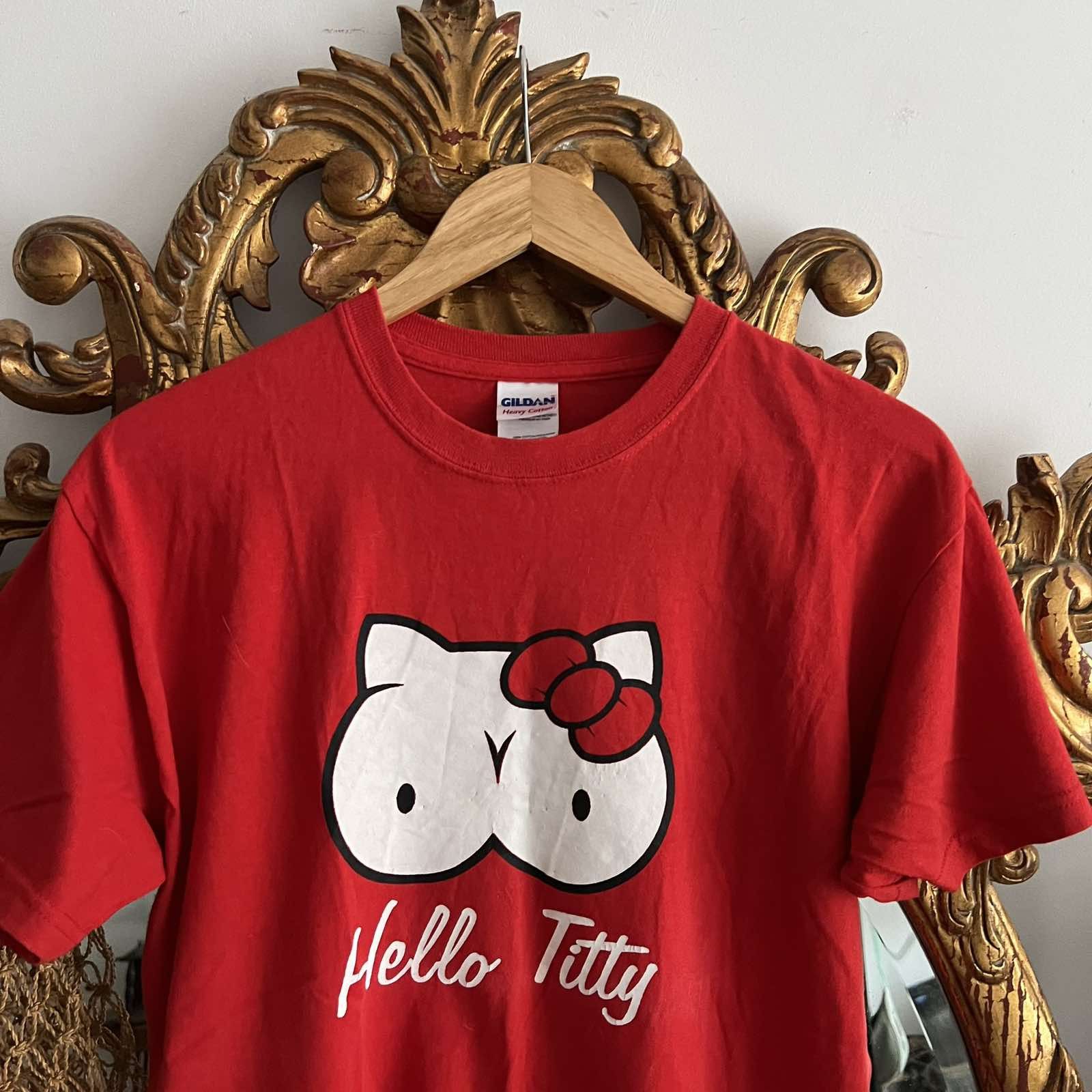 Gildan Vintage Y2k Hello Titty Tee Parody Sz M Size US M / EU 48-50 / 2 - 2 Thumbnail