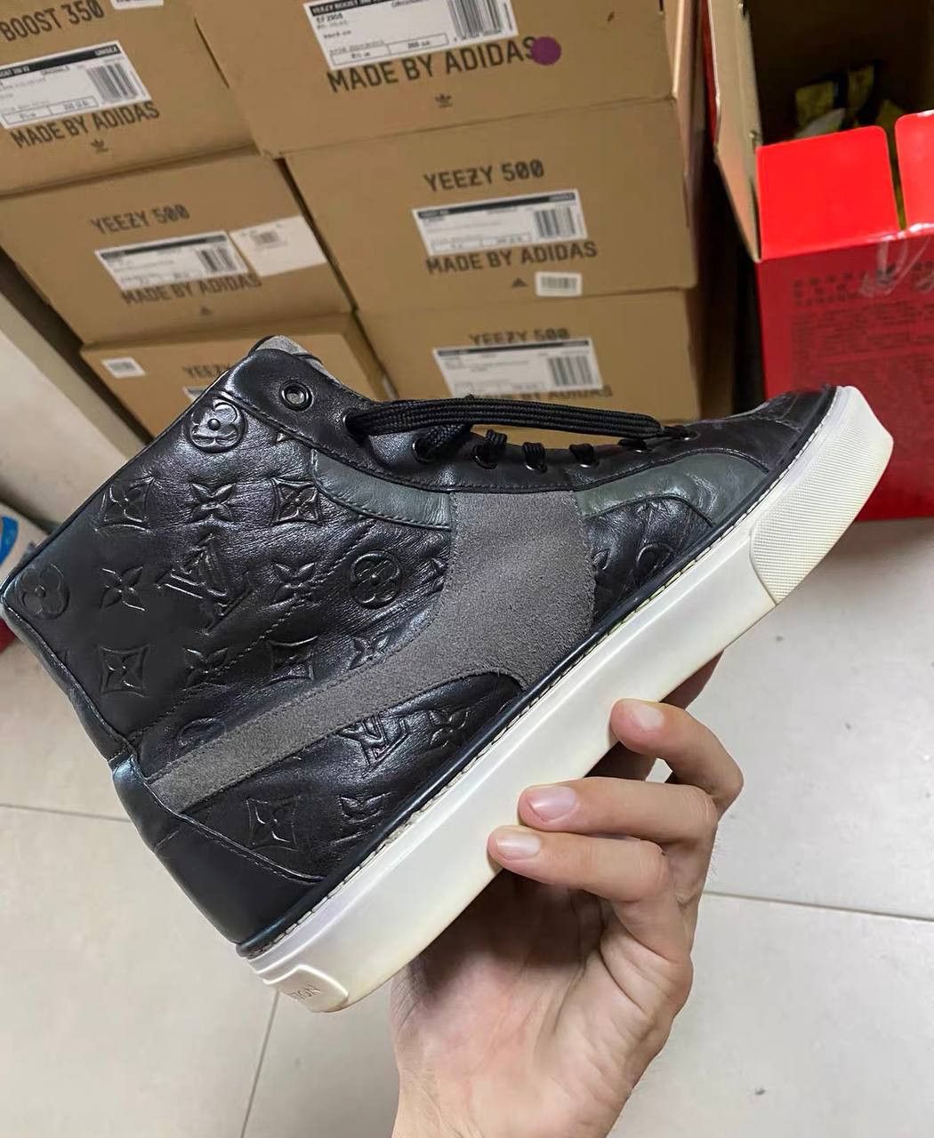 Louis Vuitton Classic Louis Vuitton high-top sneakers with monogram Size US 7.5 / EU 40-41 - 7 Thumbnail